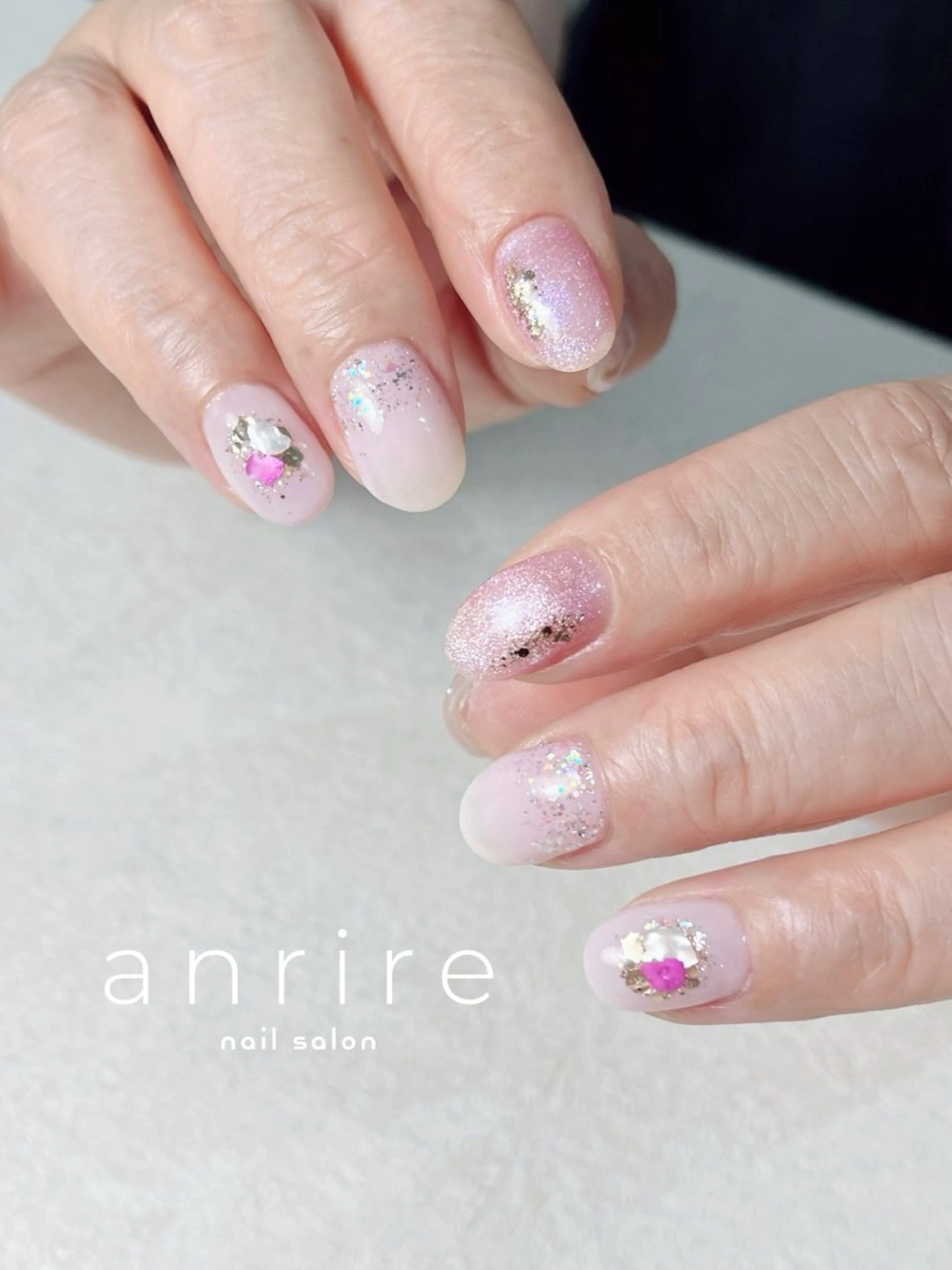 ネイル ジェルネイル グラデーション キラキラネイル ラメ(グリッター) マグネットネイル ハンドネイル nailsalon anrireのネイルデザイン