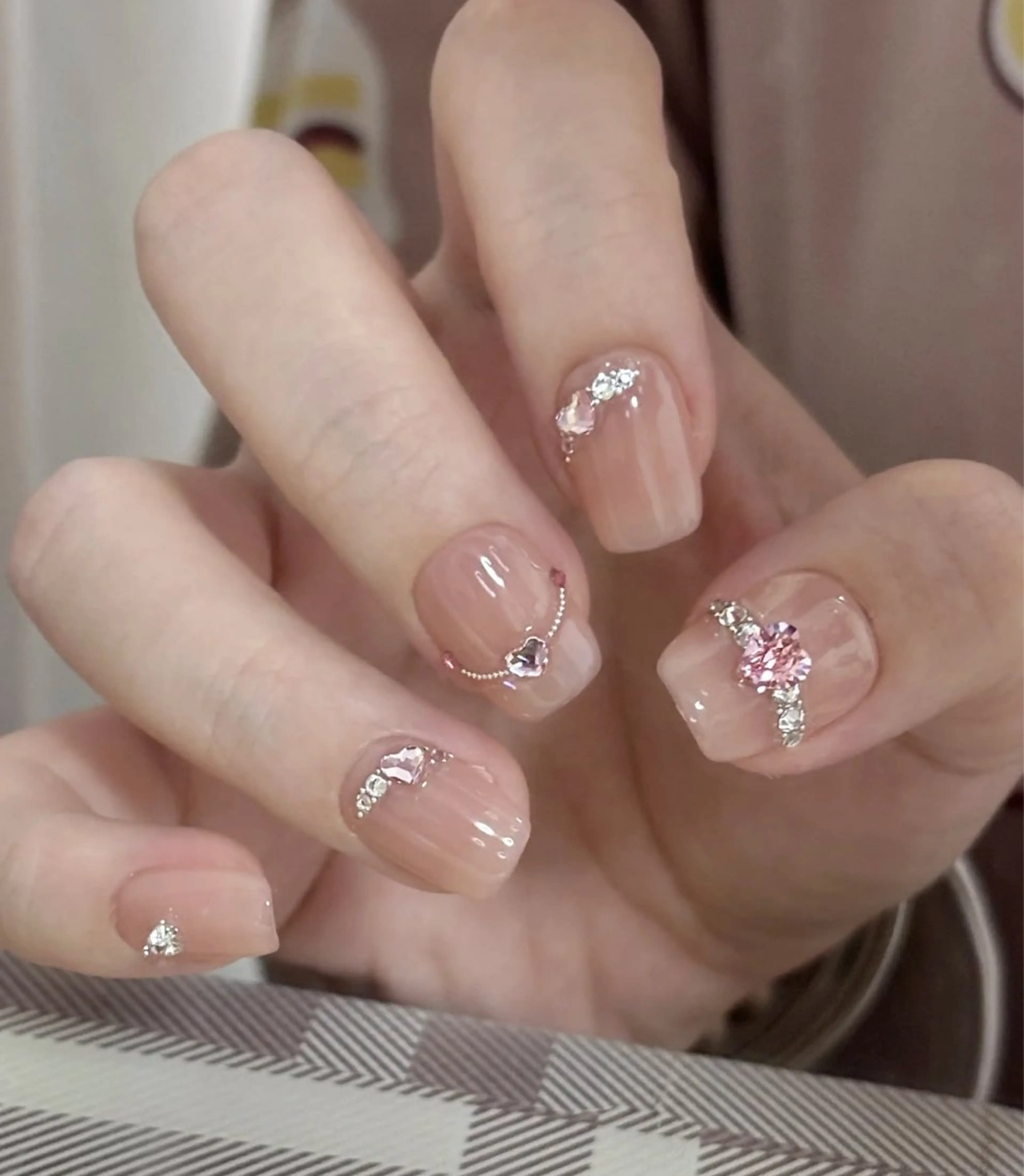 ネイル ハート 韓国ネイル オフィスネイル ワンカラーネイル シンプルネイル ハンドネイル Lynn_ Nailのネイルデザイン