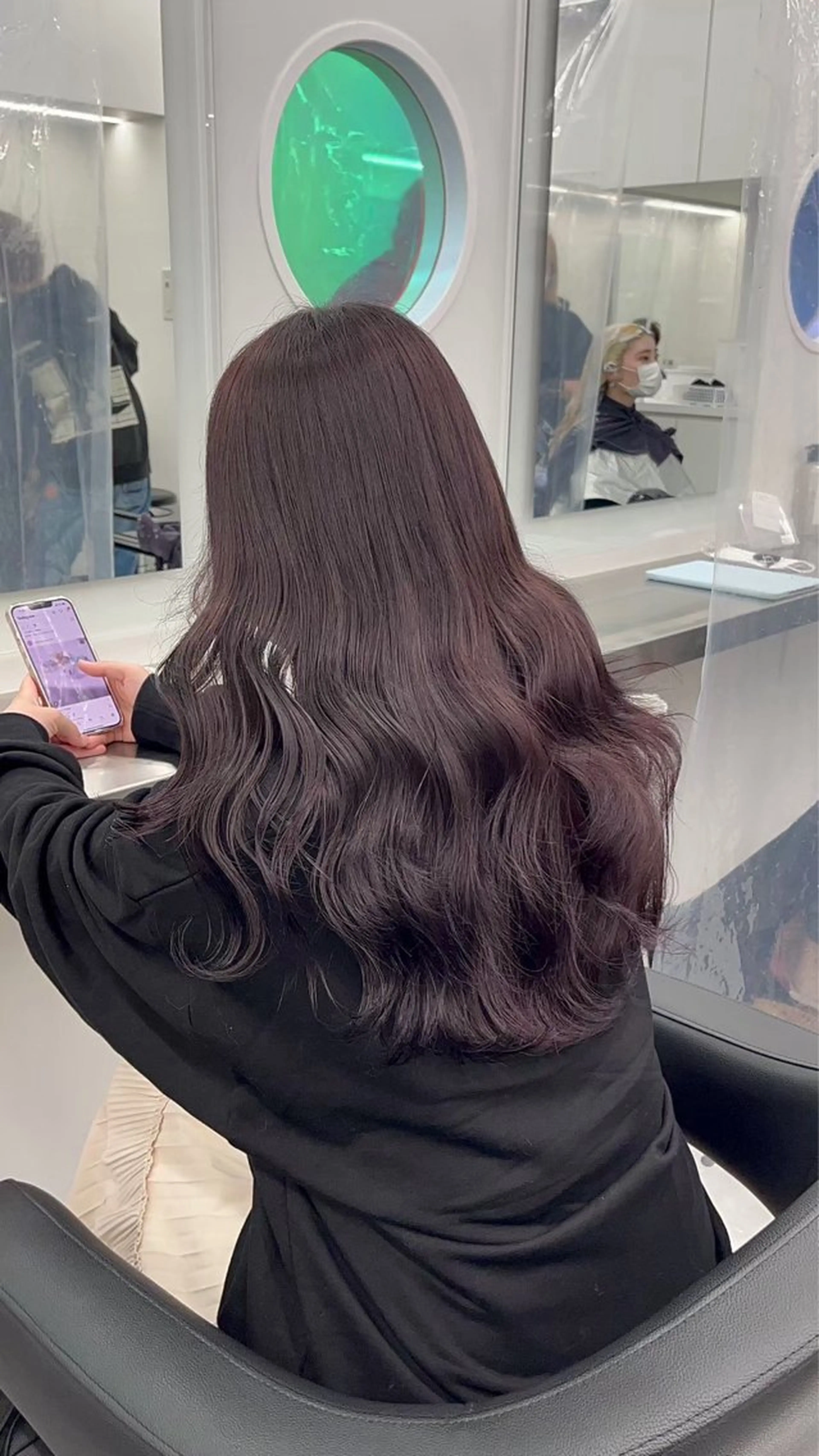 ロング レイヤーカット 透明感カラーカッチのヘアスタイル