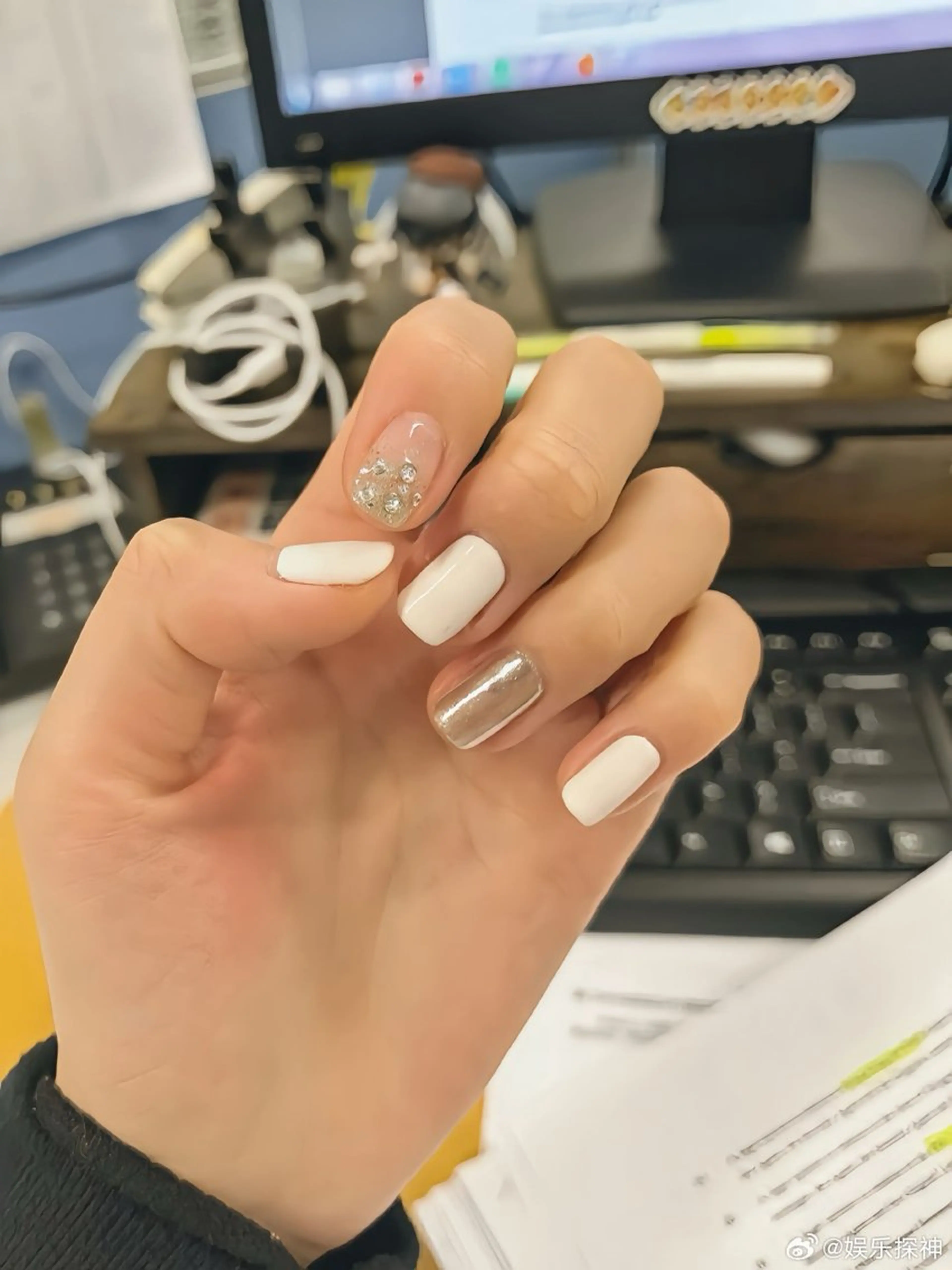 ネイル 長さ出し フットネイル フレンチネイル ジェルネイル ガラスフレンチ ハンドネイル ハンドケア More Glam渋谷店のネイルデザイン