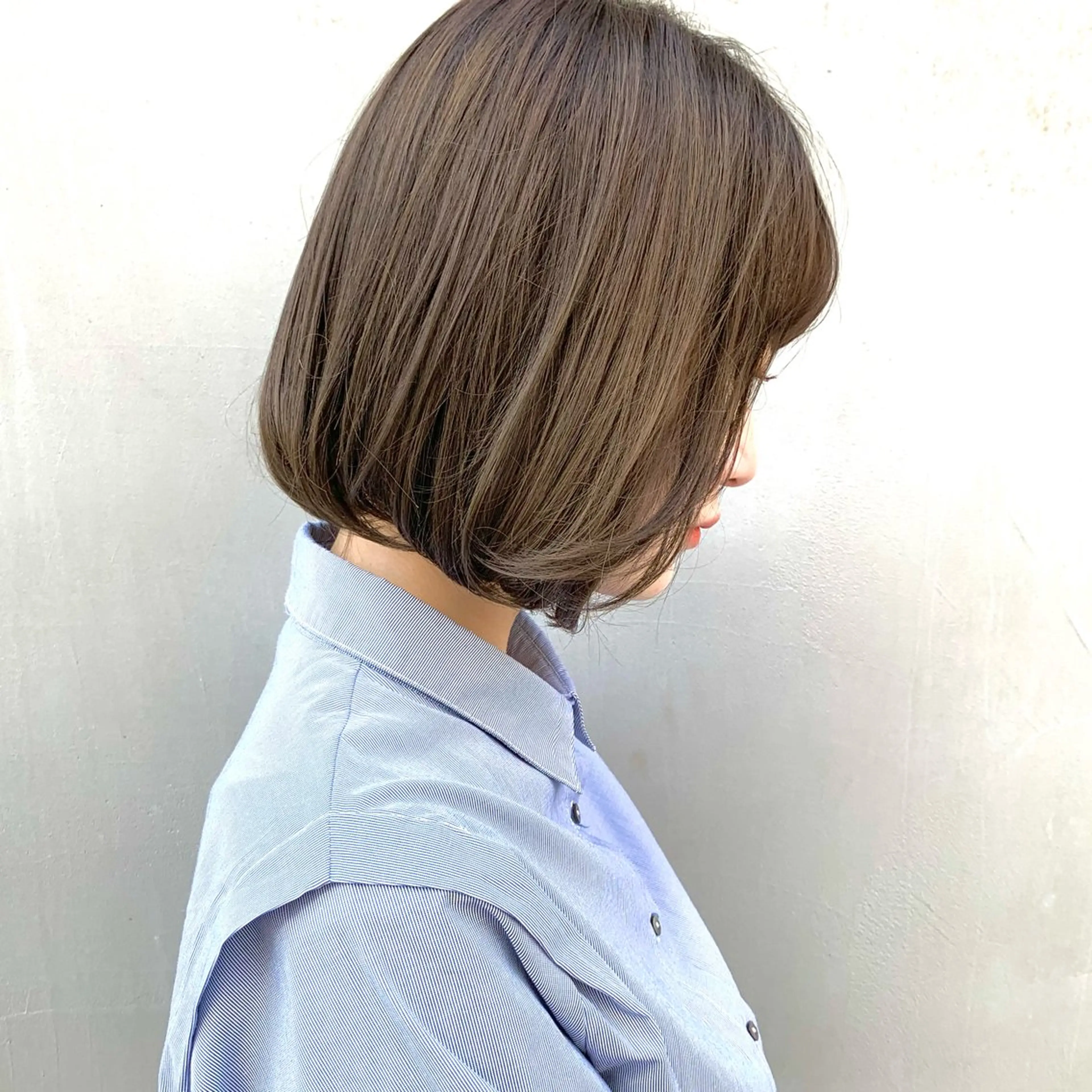 ショート カラー 切りっぱなしボブ アッシュ ボブ 大久保 佳那のヘアスタイル