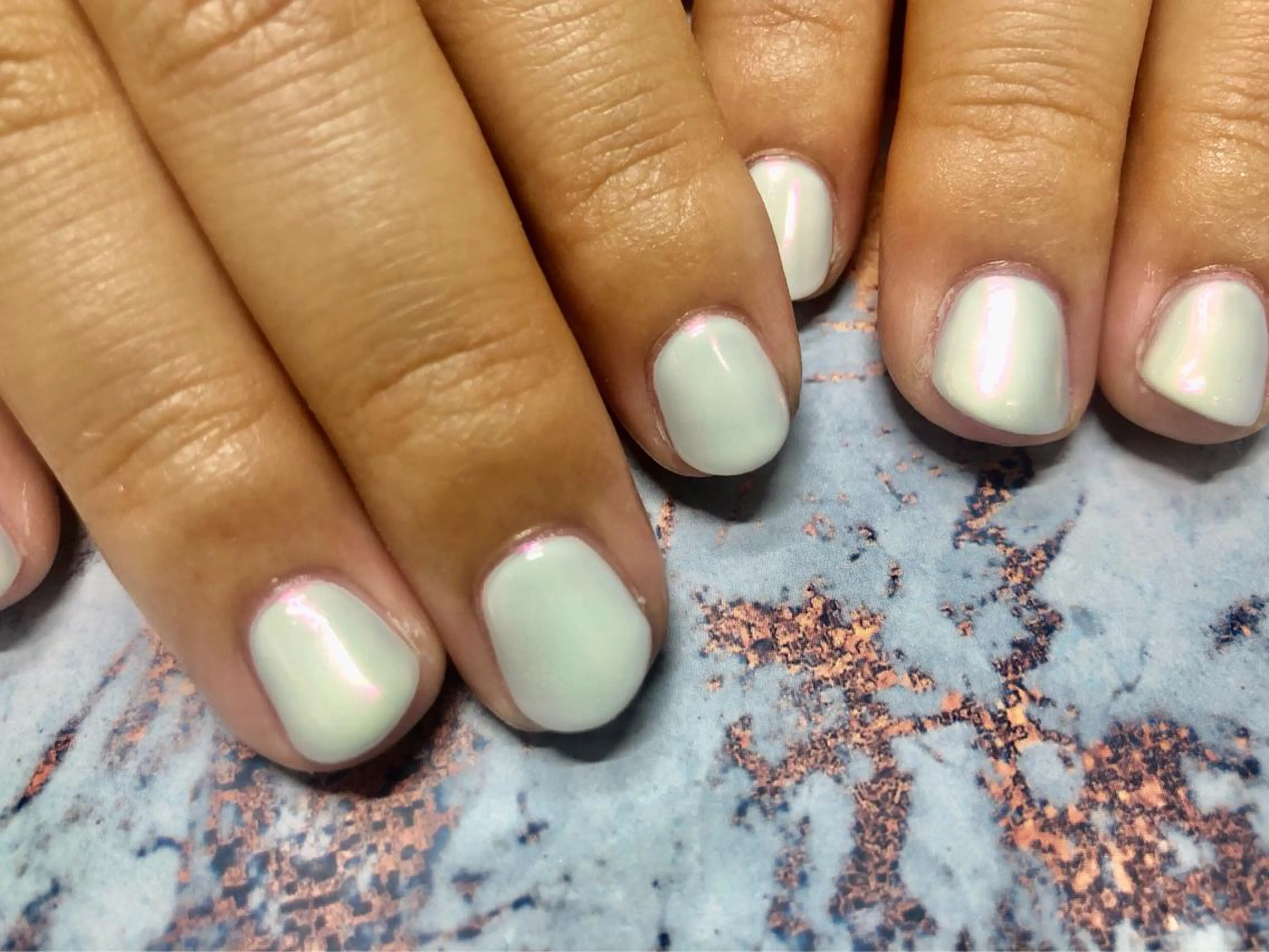 ネイル オーロラネイル ミラーネイル ハンドネイル mogunail &blowのネイルデザイン