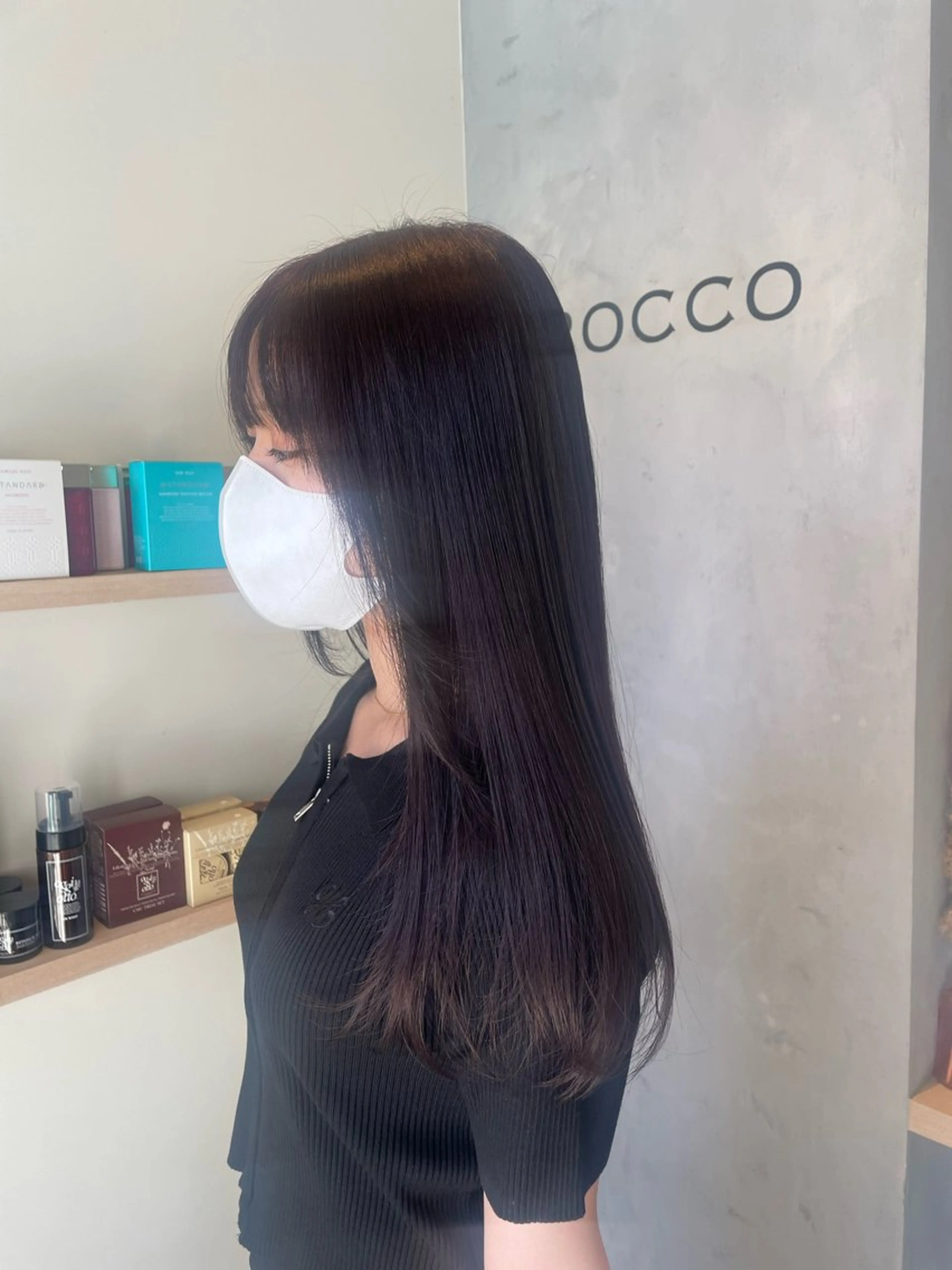 ロング アイナ ROCCOのヘアスタイル