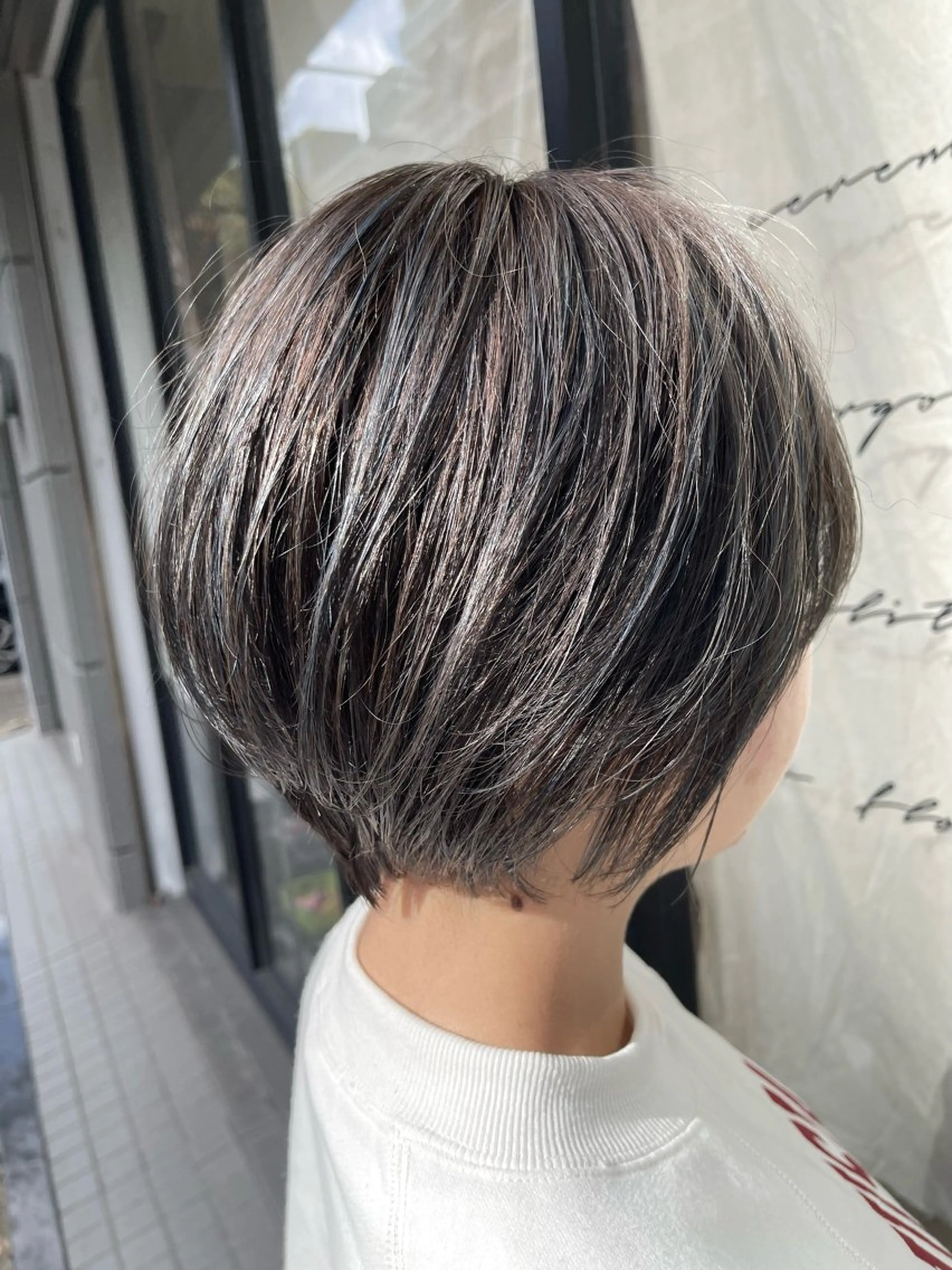 ショート カラー 塚本 昂のヘアスタイル