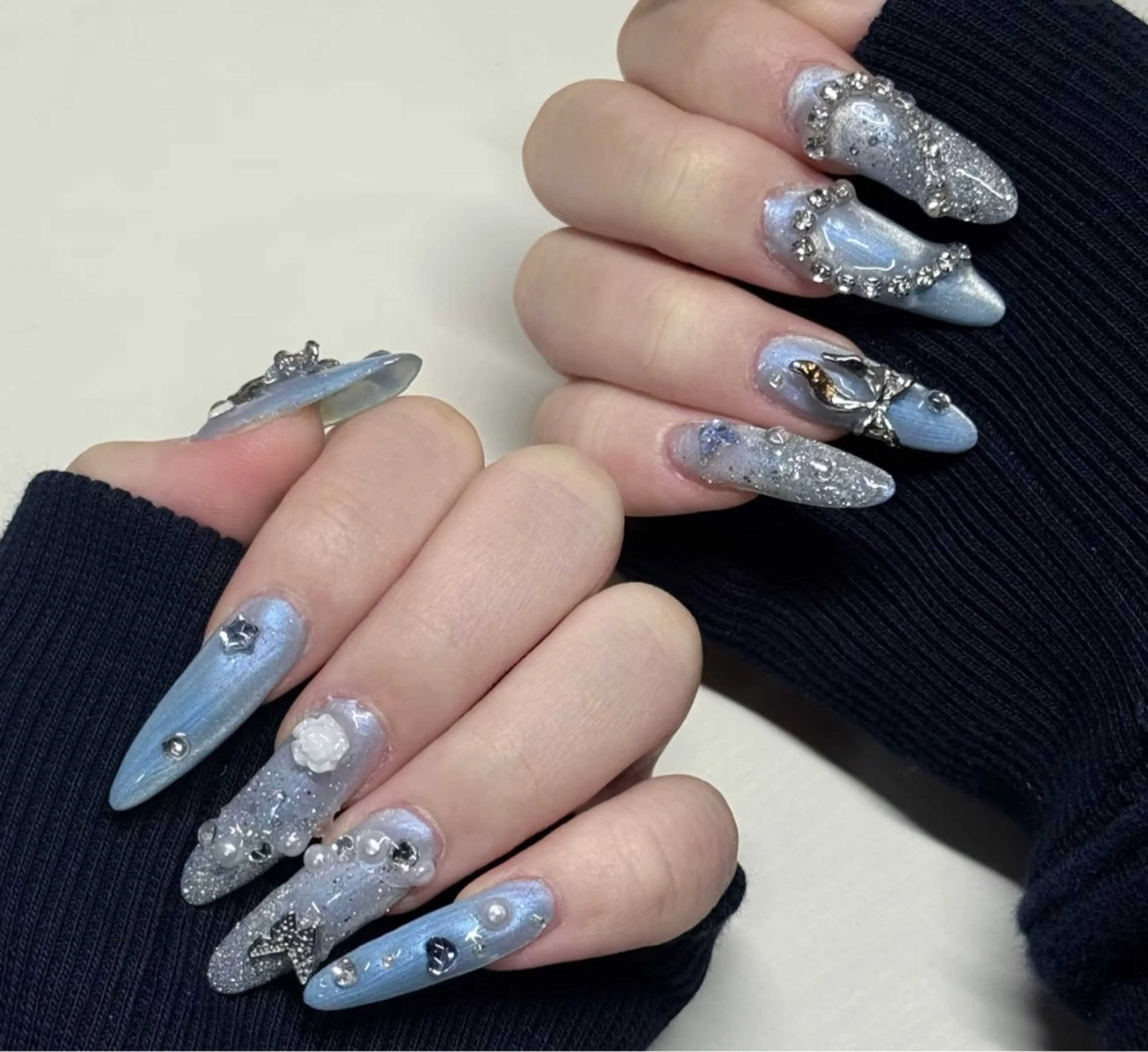 ネイル フレンチネイル ガーリー ガラスフレンチ グラデーション 韓国ネイル ハンドネイル Venus nail チップ長さだし専門店のネイルデザイン