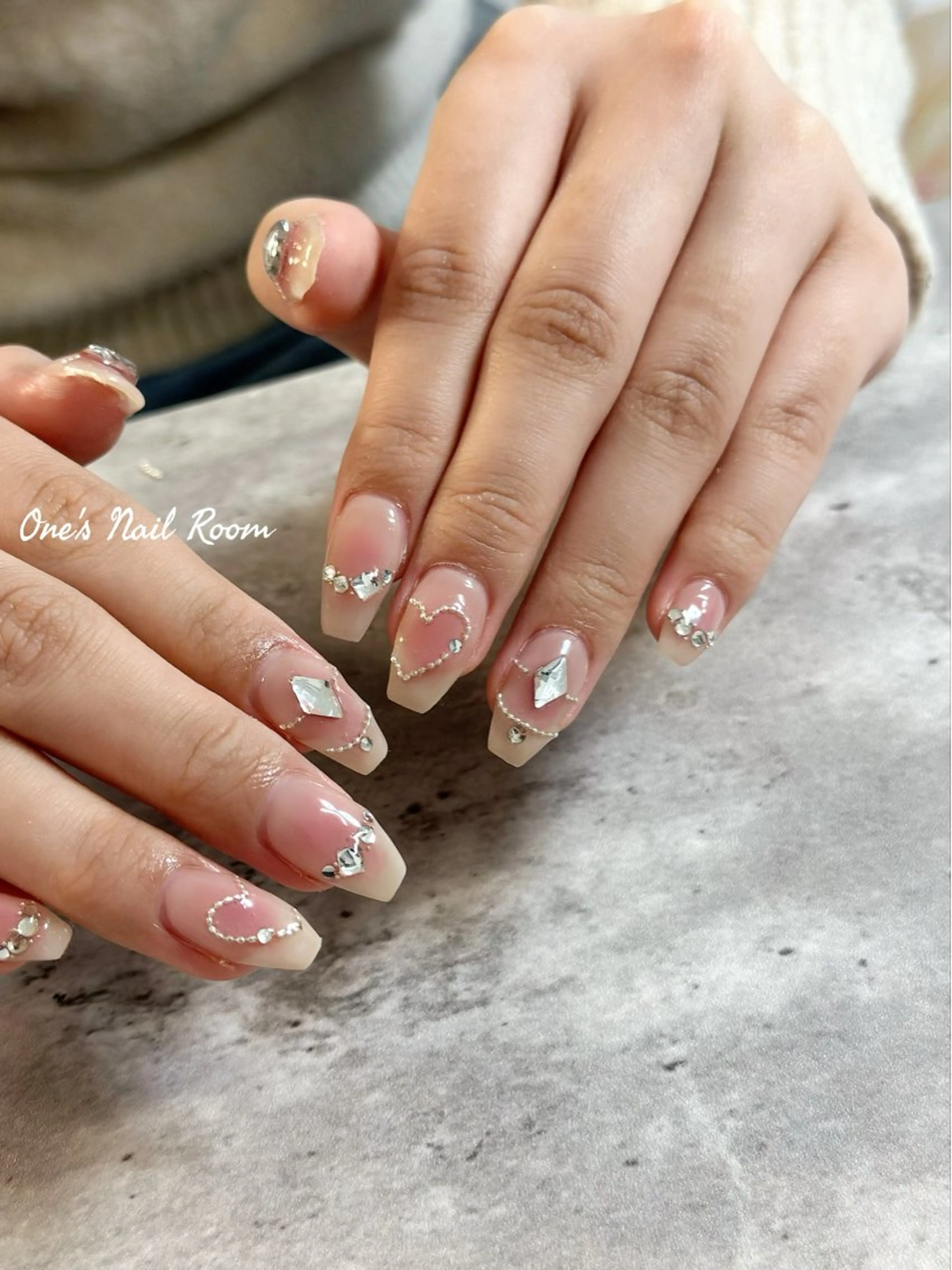 ネイル ハンドネイル One's Nail Roomのネイルデザイン