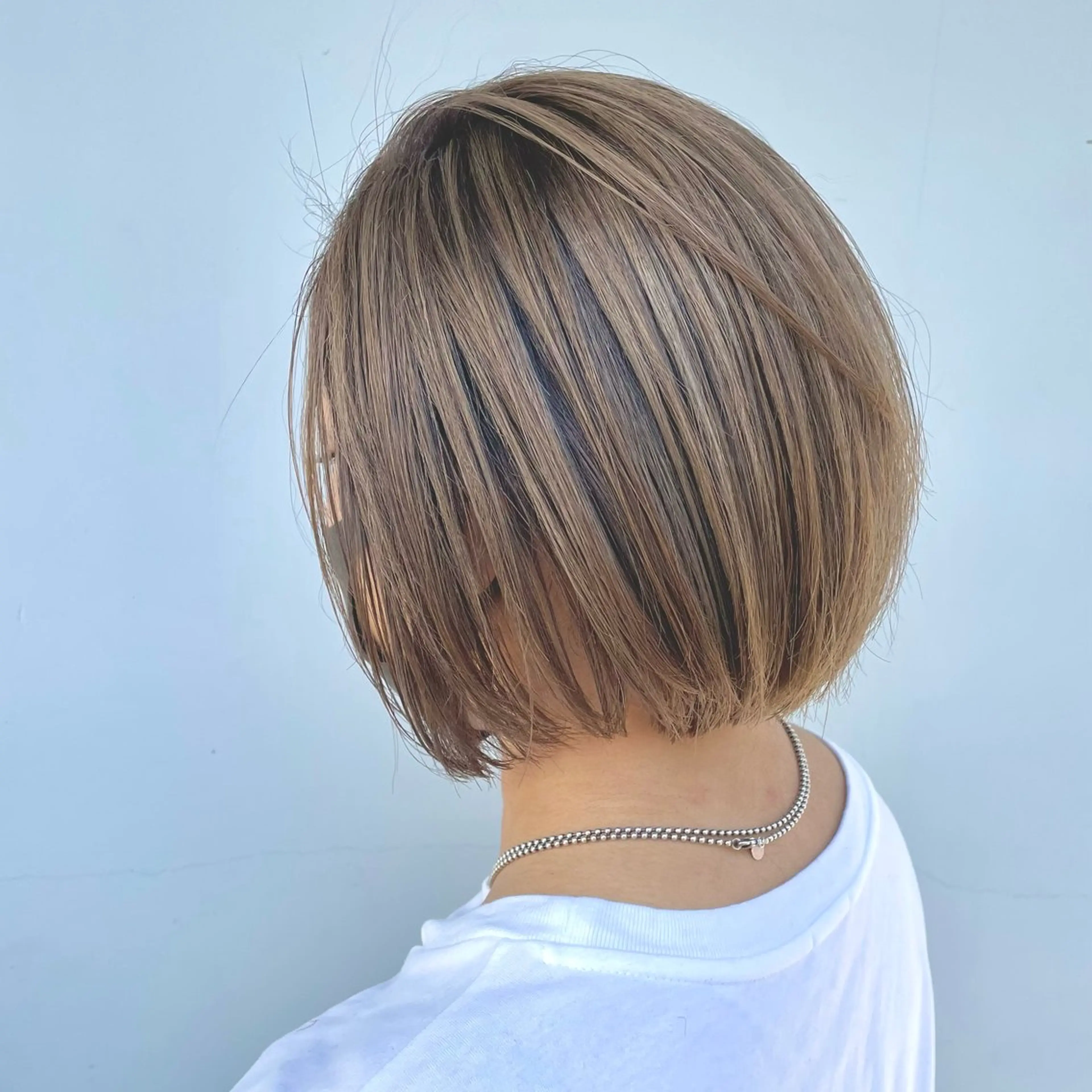 ショート カラー ベージュカラー ブリーチ DAIKIベージュ 🍂レイヤーカットのヘアスタイル