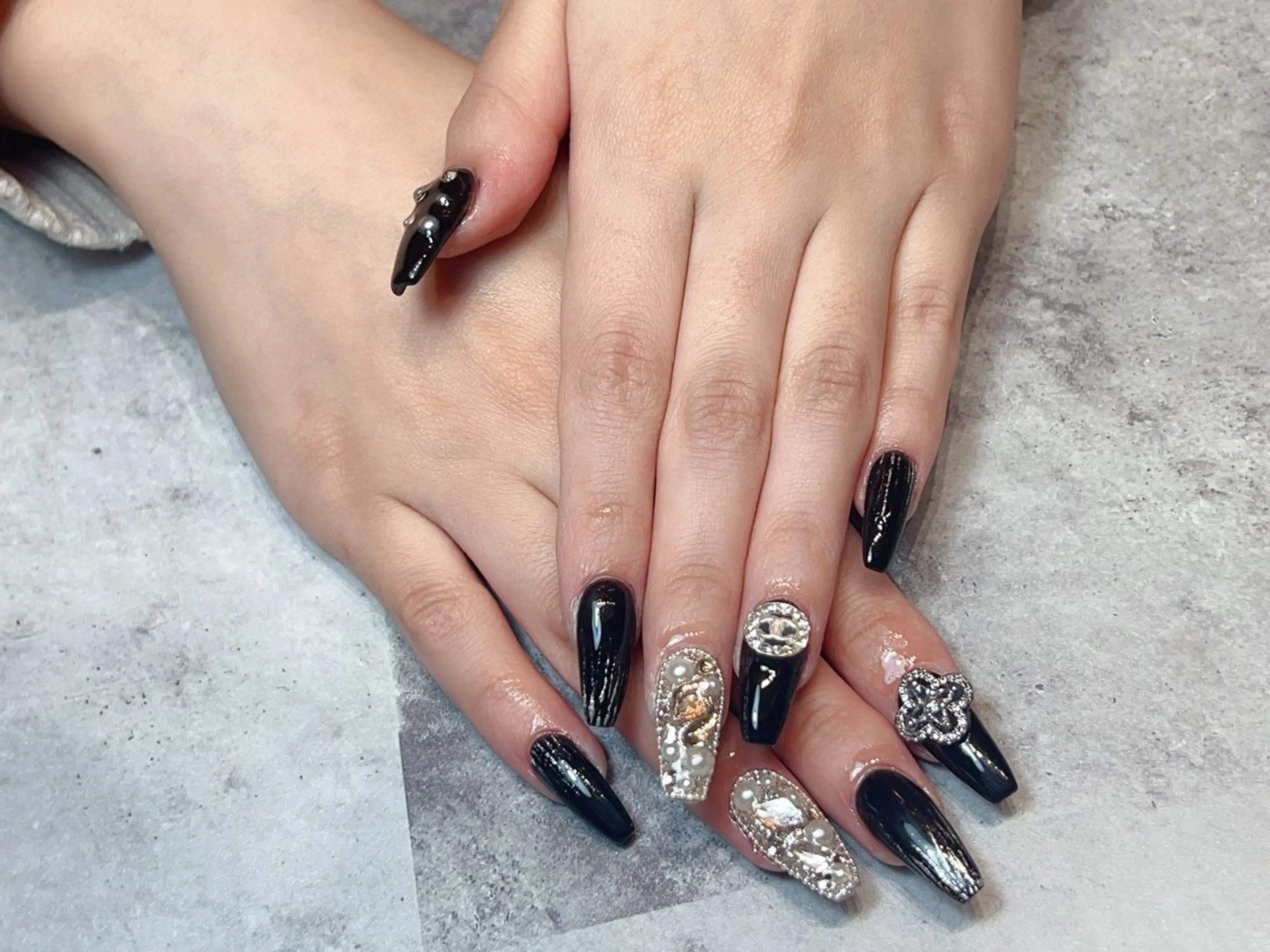 ネイル bijou nails　蓮のネイルデザイン