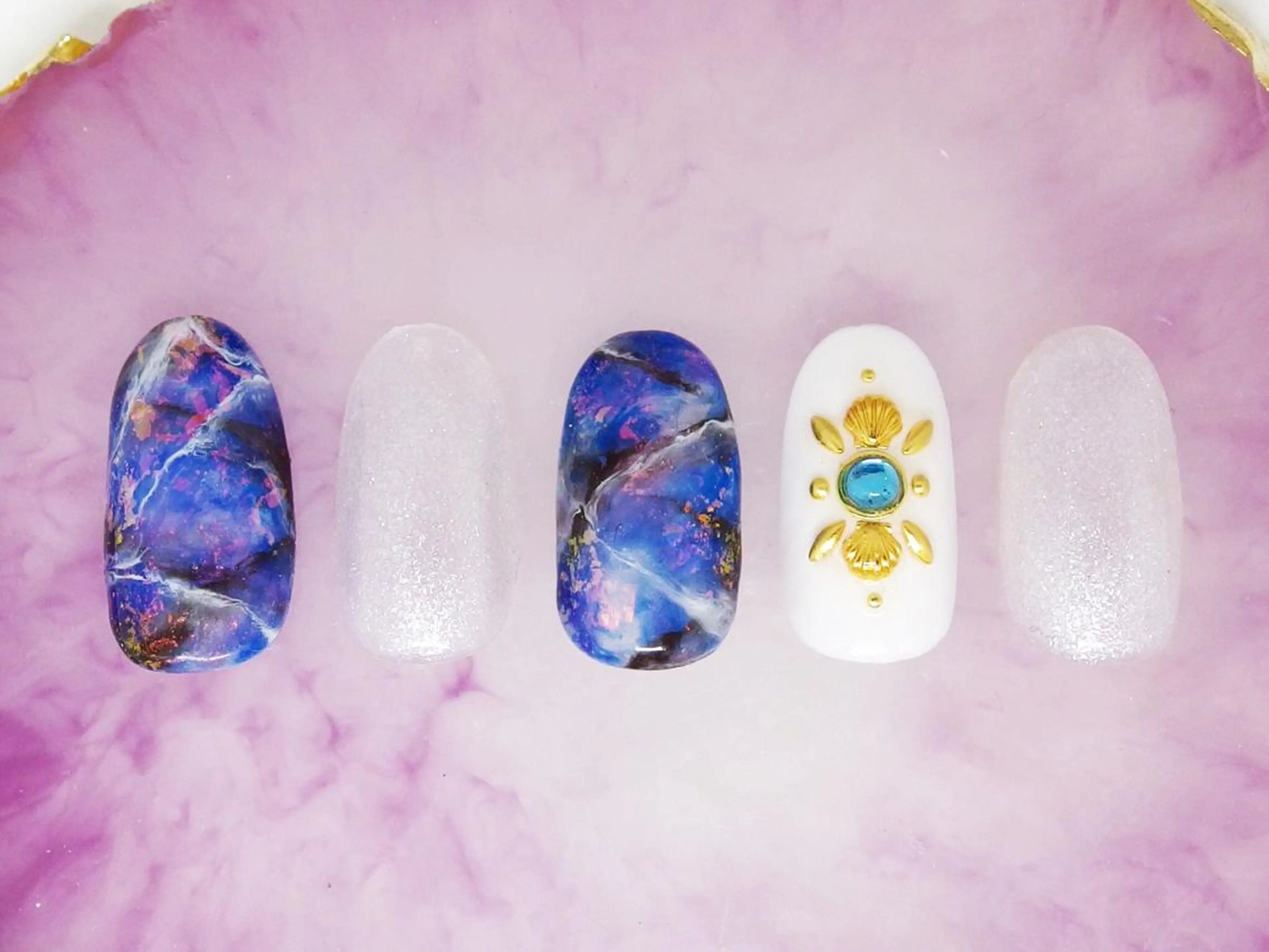 ネイル ティーエヌ 金山駅東口店のネイルデザイン