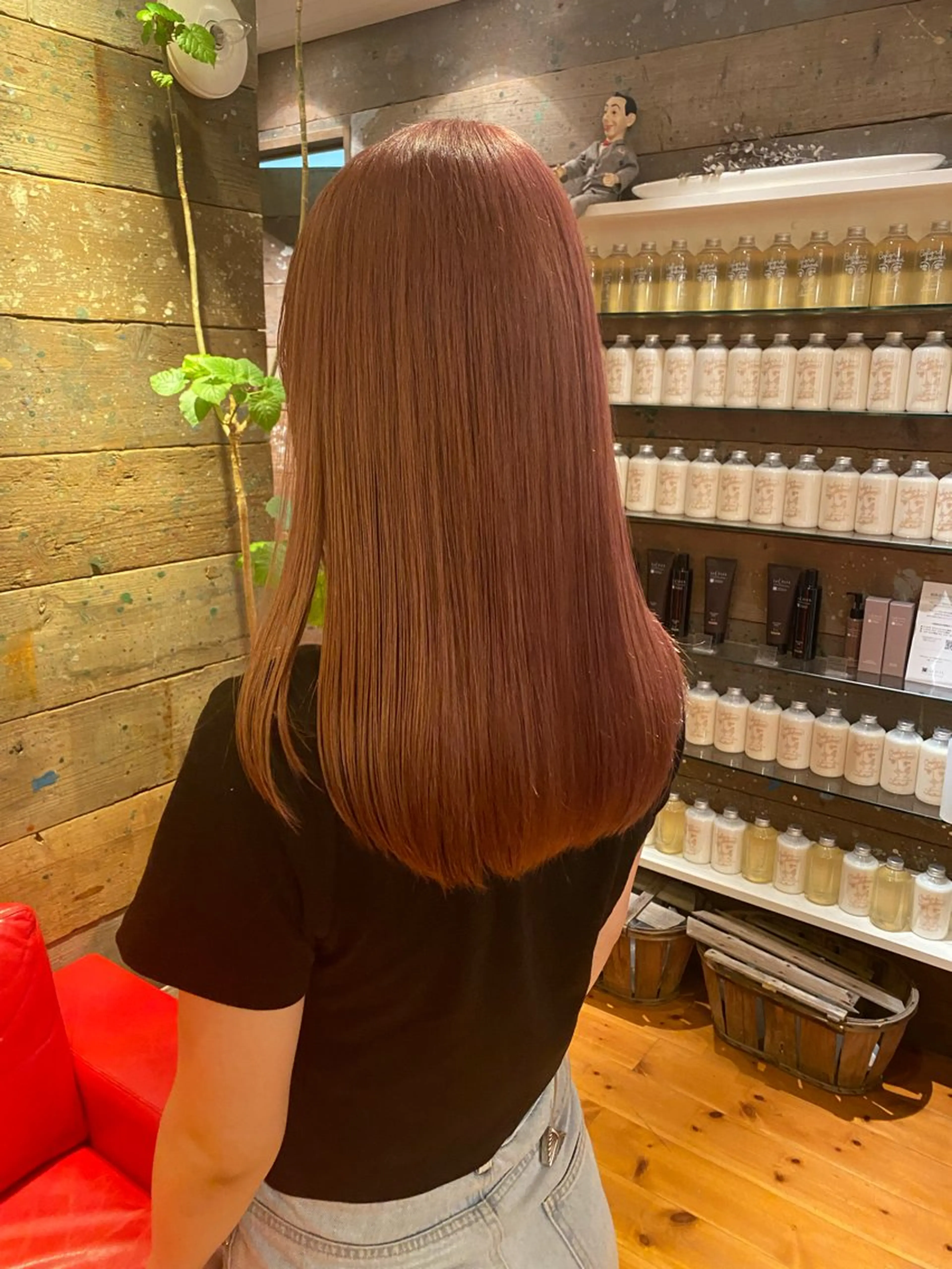 セミロング カット 縮毛矯正 colors Island所属・軍司 美夏のヘアスタイル