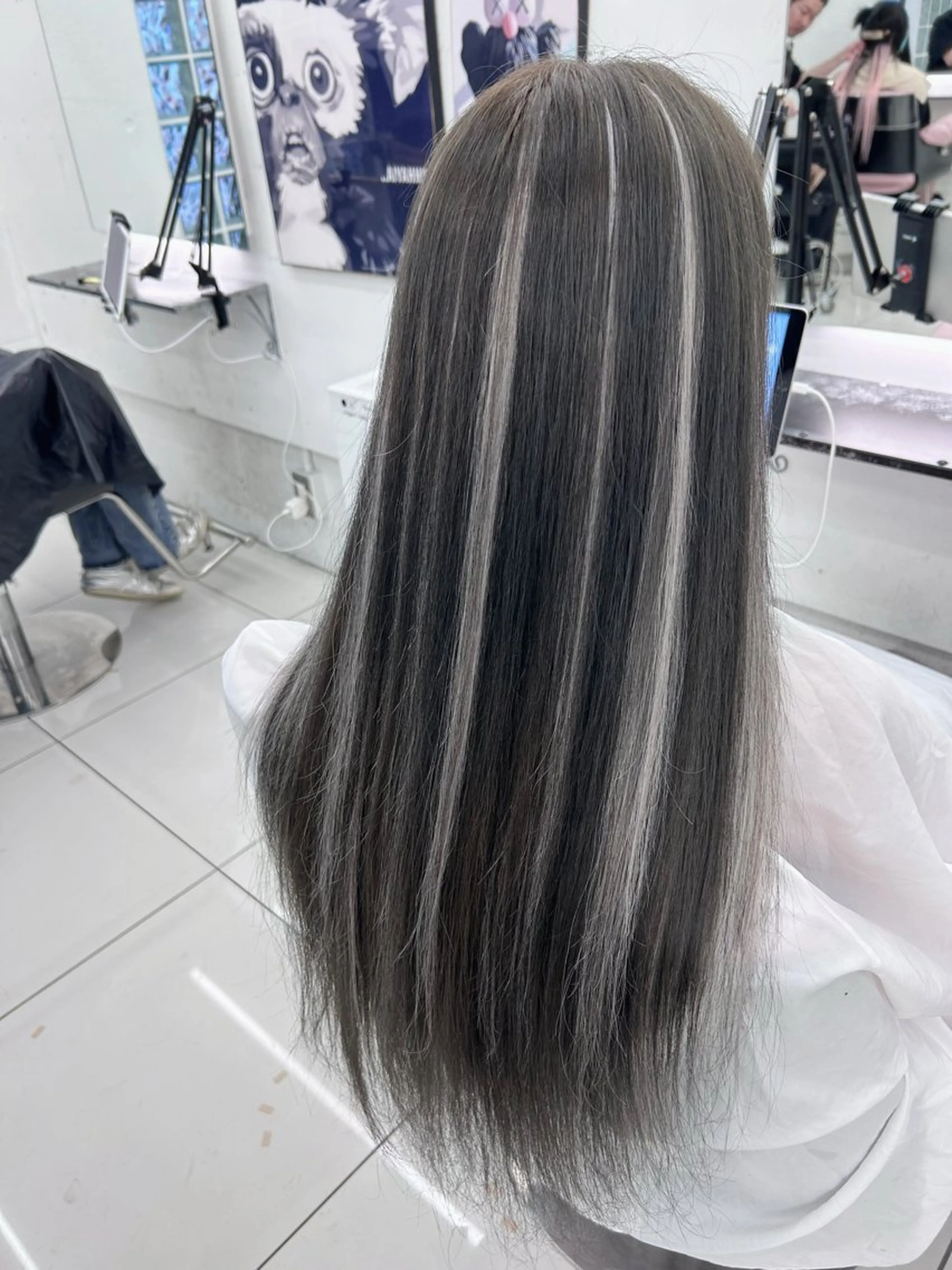 ロング ハイライト エクステ 三尾 樺緒のヘアスタイル