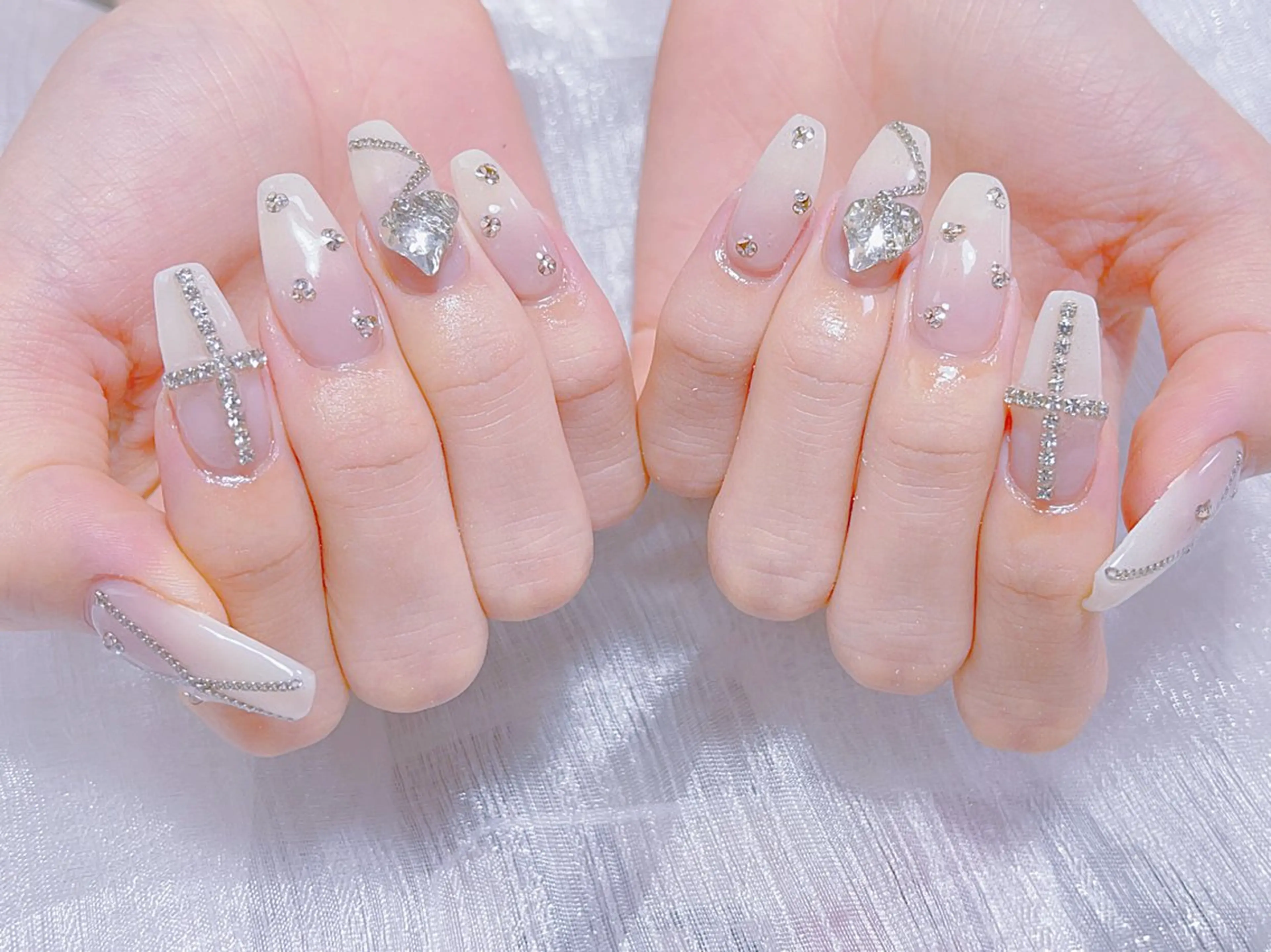 ネイル 🎀ネイルサロン エクラYUI🎀のネイルデザイン