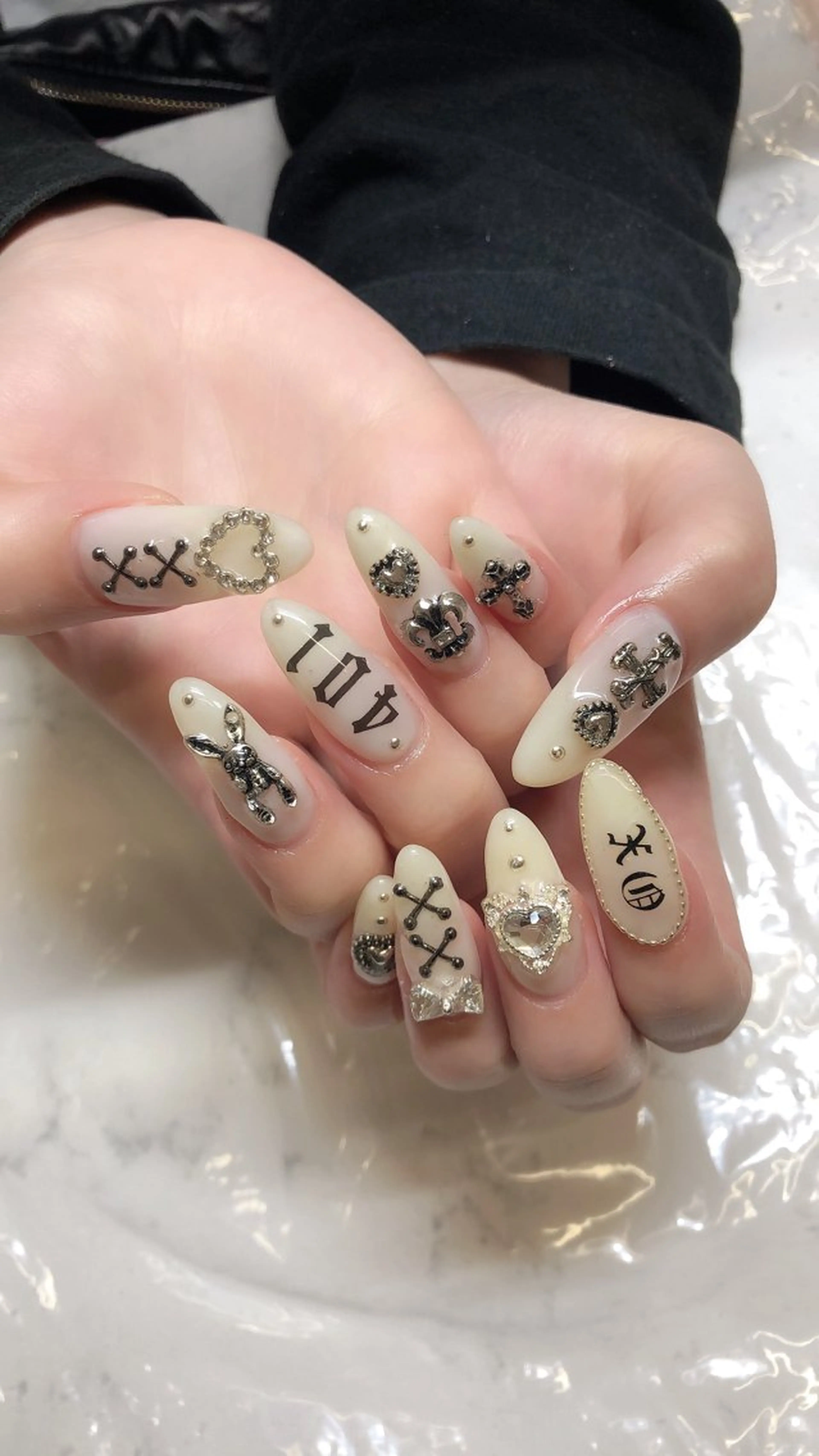 ネイル ✨アン ミユ✨のネイルデザイン