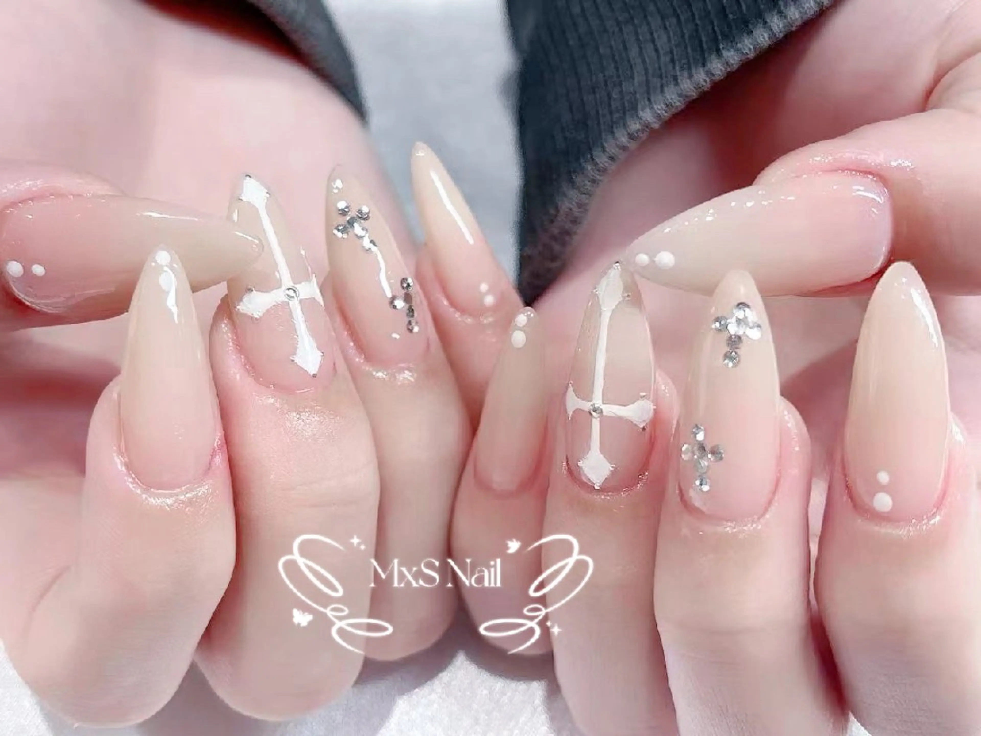 ネイル ストーンネイル ハンドネイル ハンドケア MxS Nail 【長さだし/フィルイン/マグネット/ワンホンネイル/韓国ネイル/パラジェル】所属・M×S Nail みなのネイルデザイン