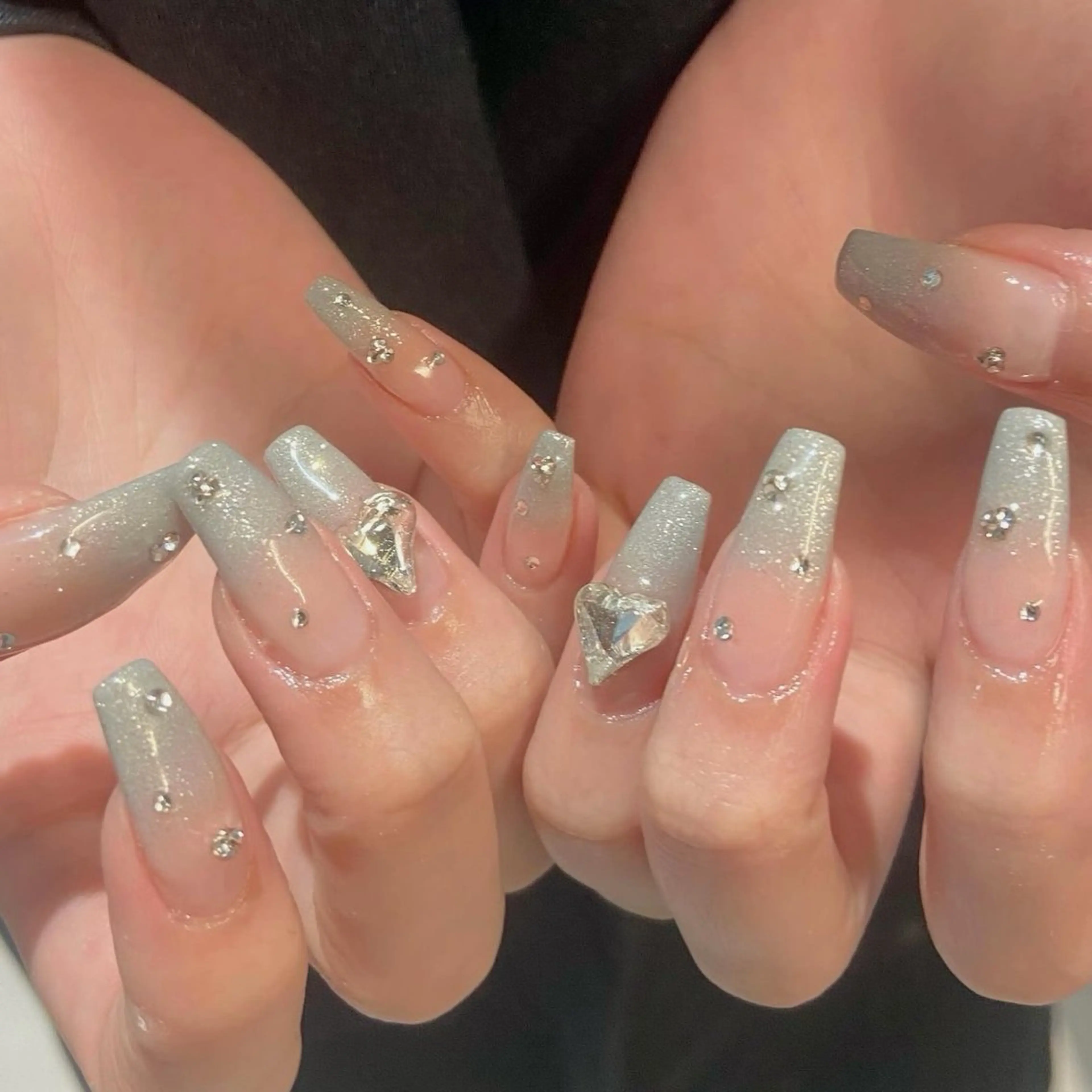 ネイル オーロラネイル チークネイル 長さ出し フットネイル フレンチネイル ハンドネイル J&C Nail Salon吉祥寺所属・Yu  Ki ネイルのネイルデザイン
