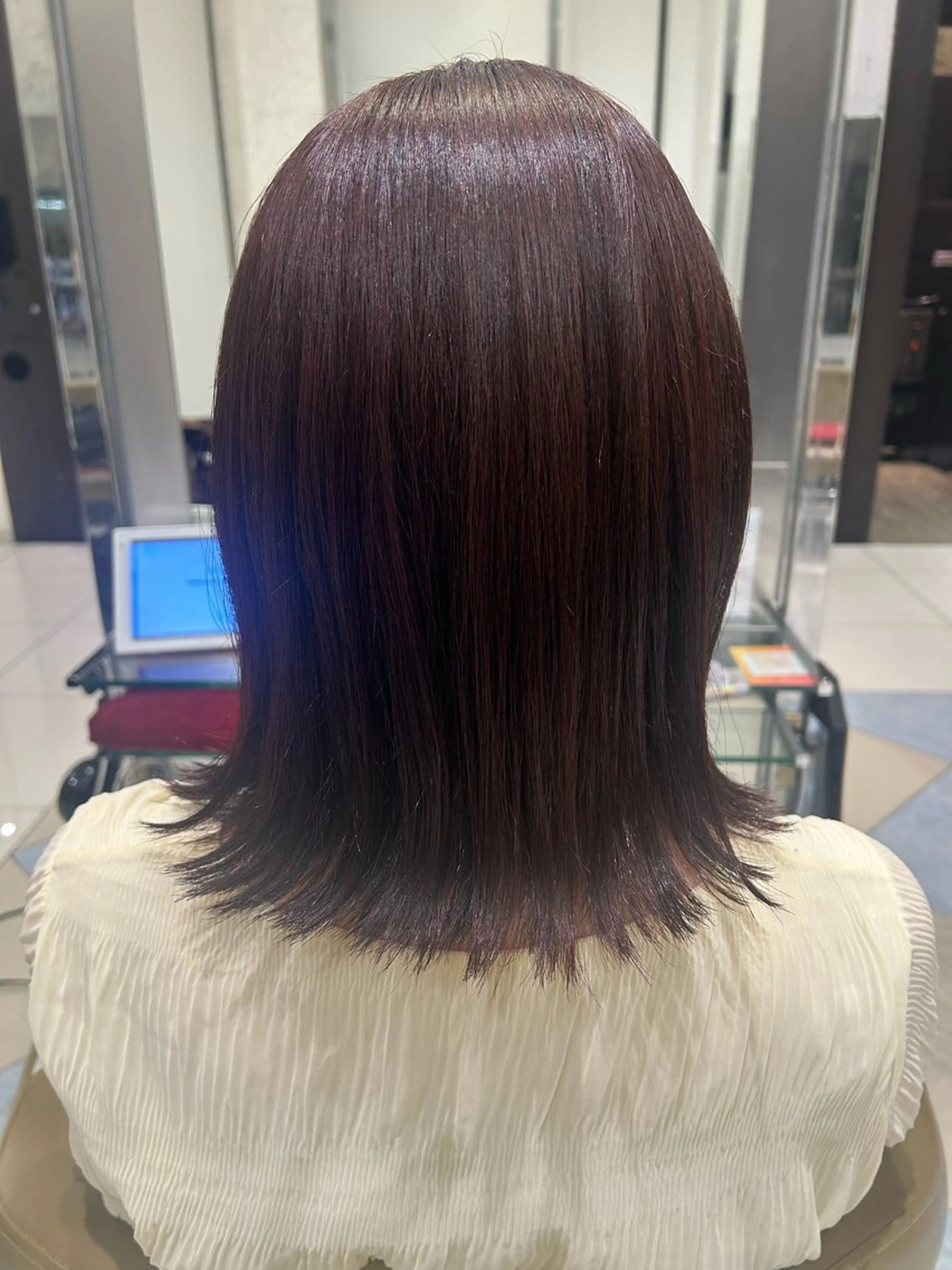 カラー ヘアカラー 靍田 楓華のヘアスタイル