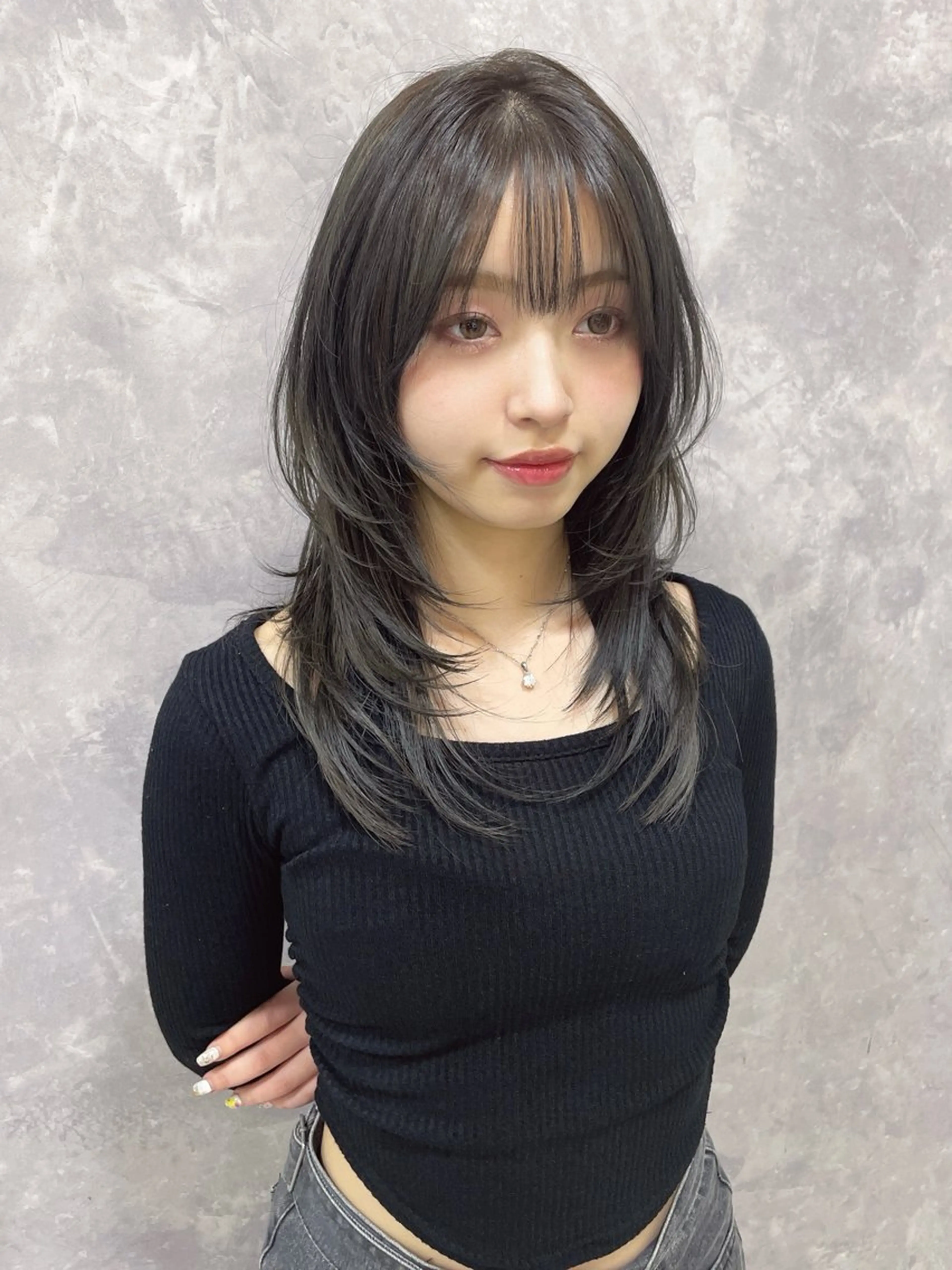ミディアム レイヤーカット カット ヘアカラー トリートメント 縮毛矯正ボブ/ 髪質改善/カットのヘアスタイル