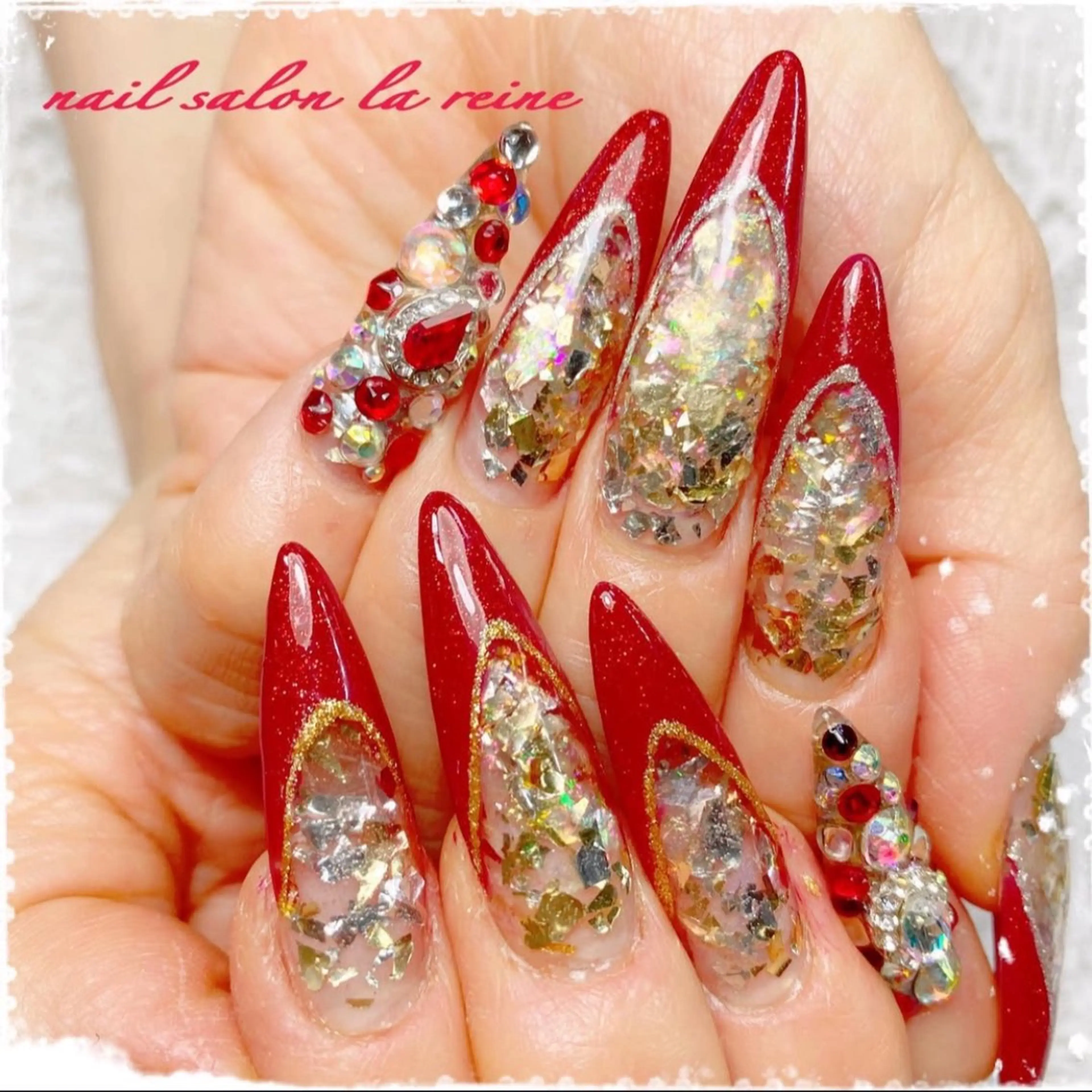 ネイル フレンチネイル 赤色 nail salon la reineのネイルデザイン