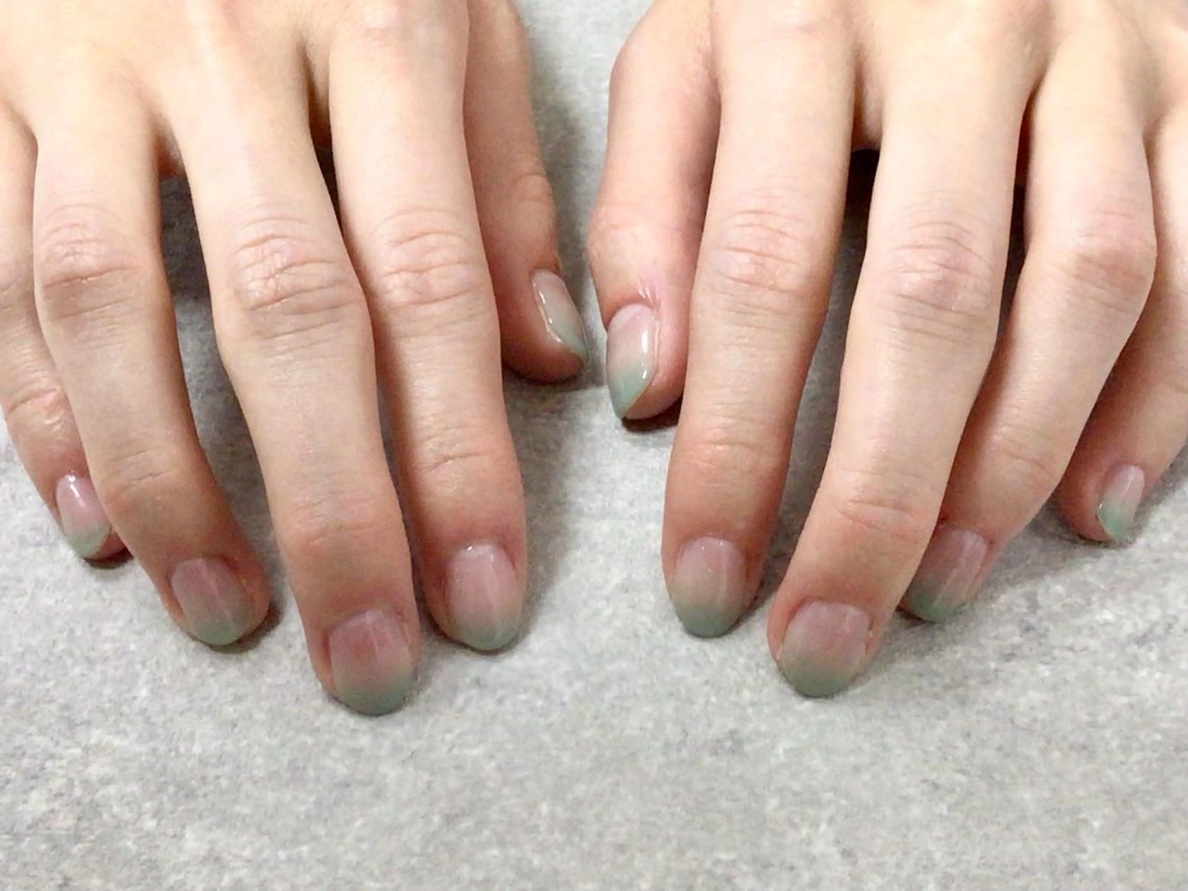 ネイル オーロラネイル フラワーネイル フットネイル フレンチネイル ジェルネイル mogunail &blowのネイルデザイン