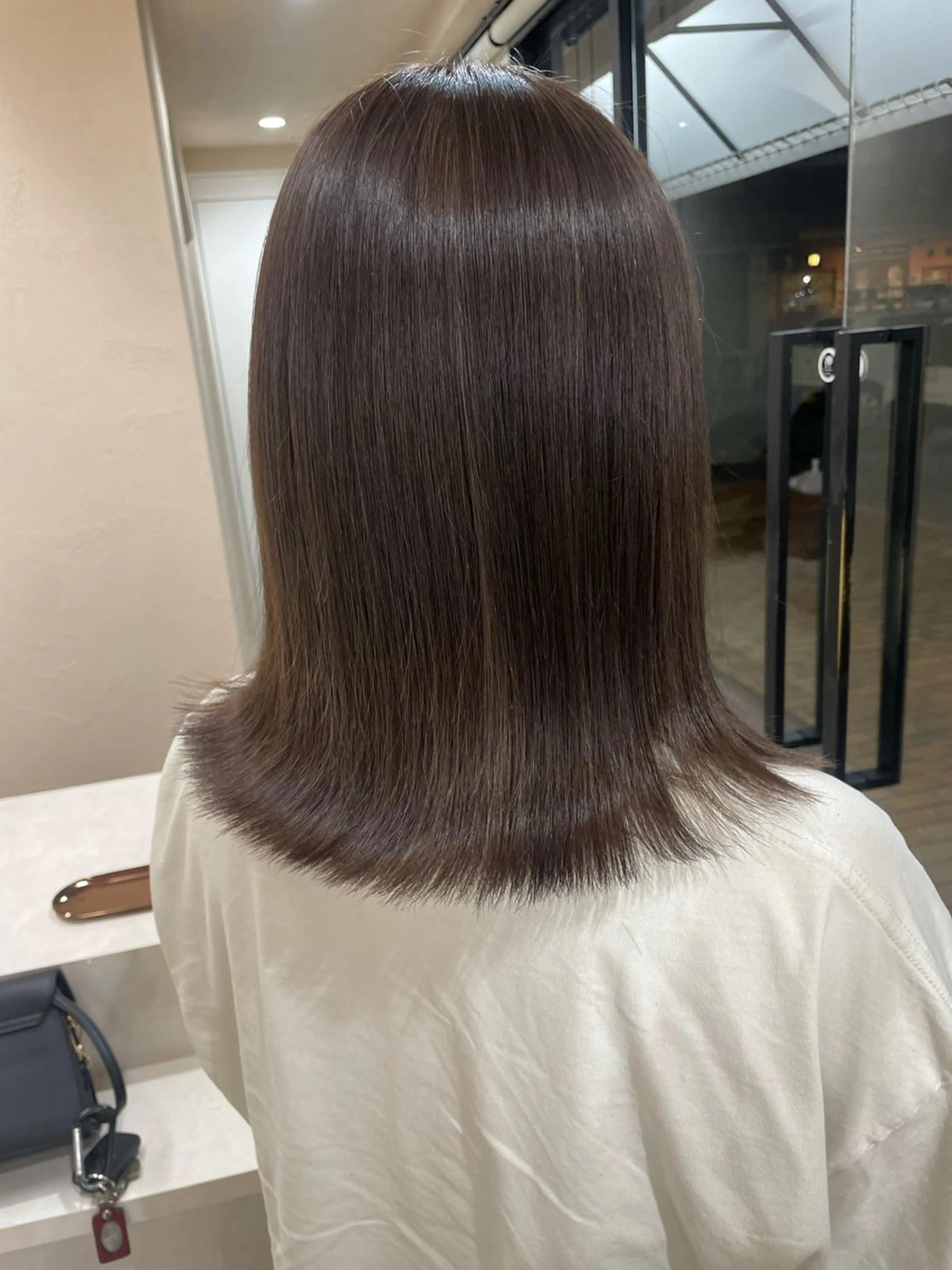 ミディアム 佐藤 菜穂のヘアスタイル