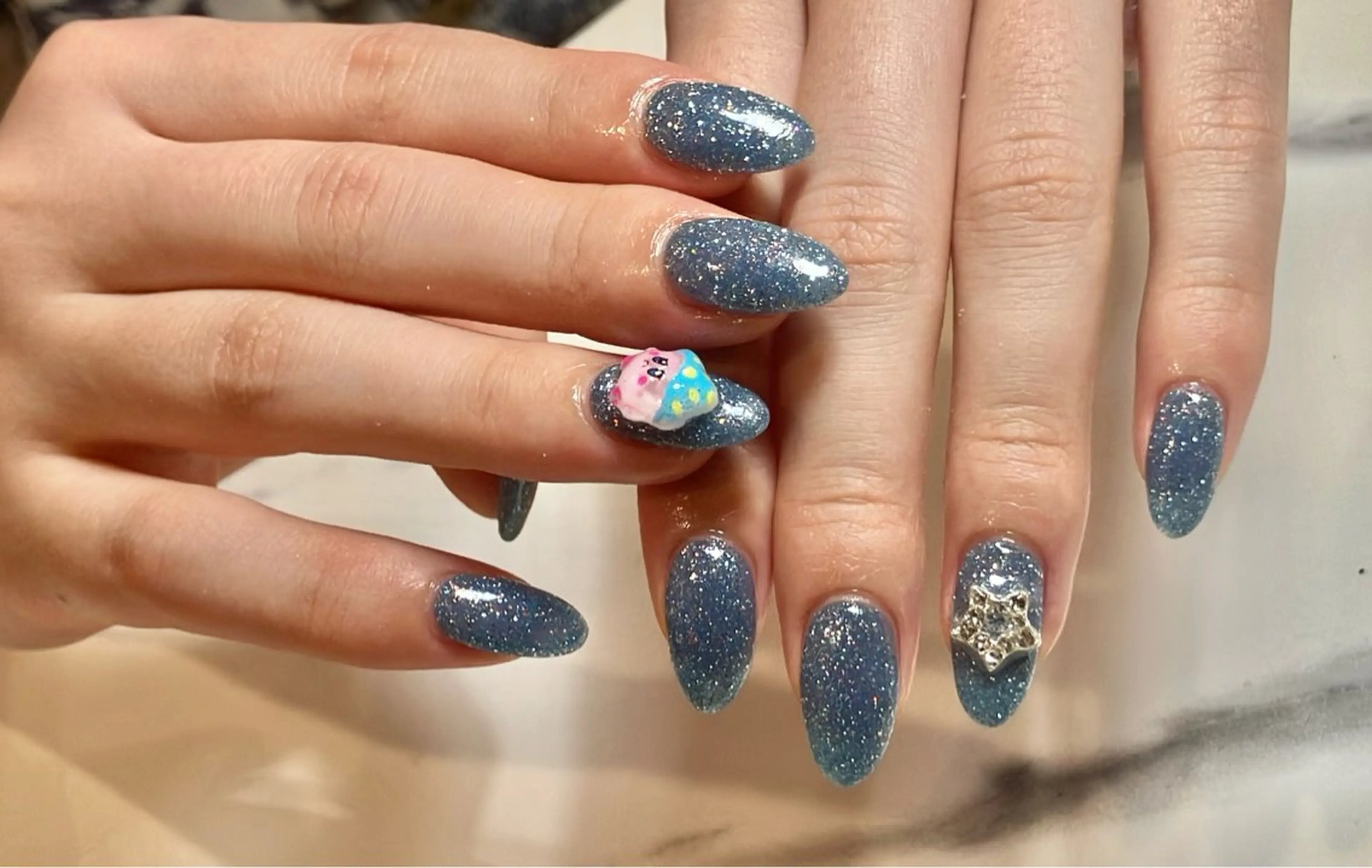 ネイル ハンドネイル たまプラーザ ANZUのネイルデザイン