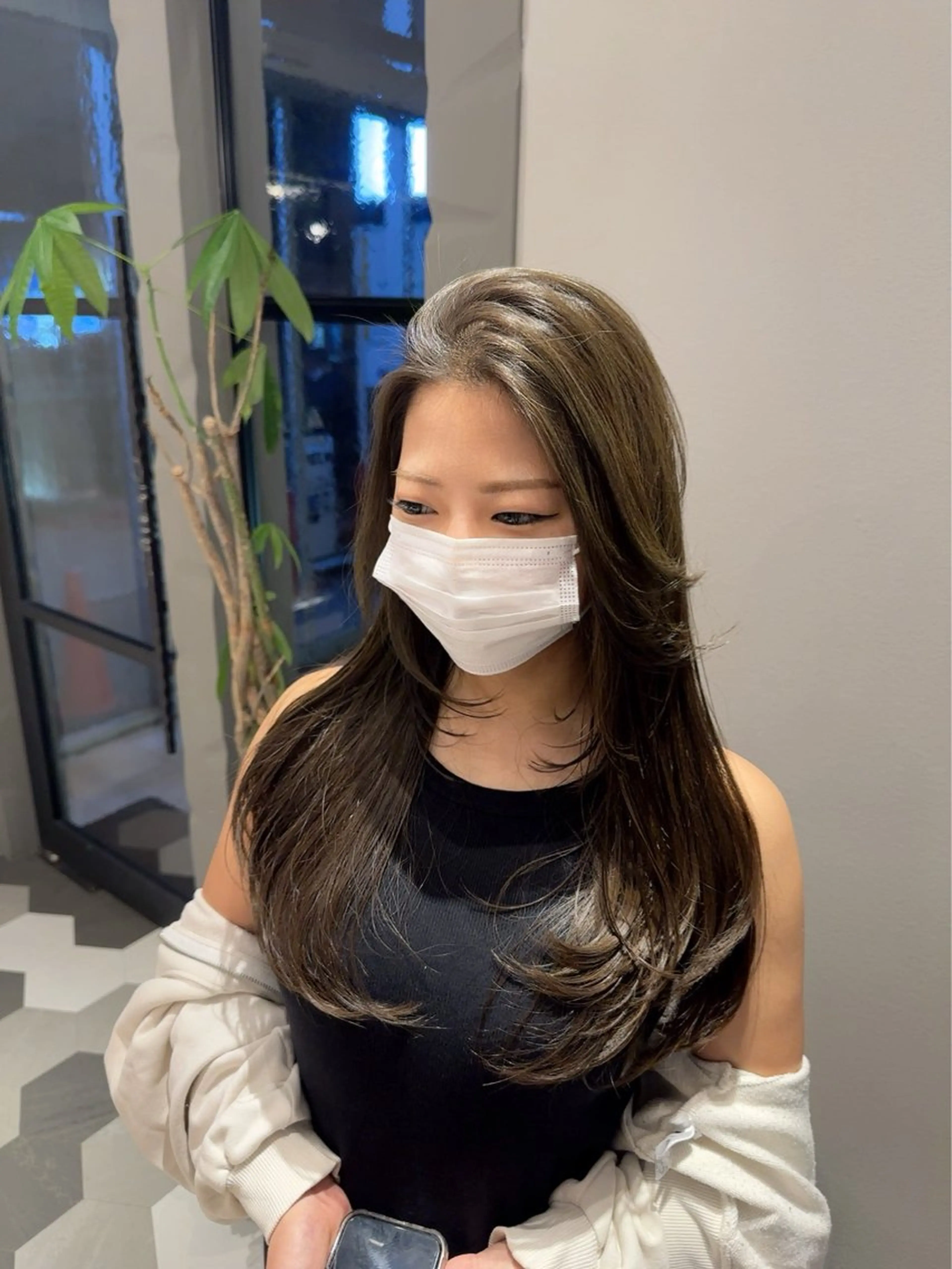 ロング 透け感オリーブ/レイ ヤーカット/KaHoのヘアスタイル