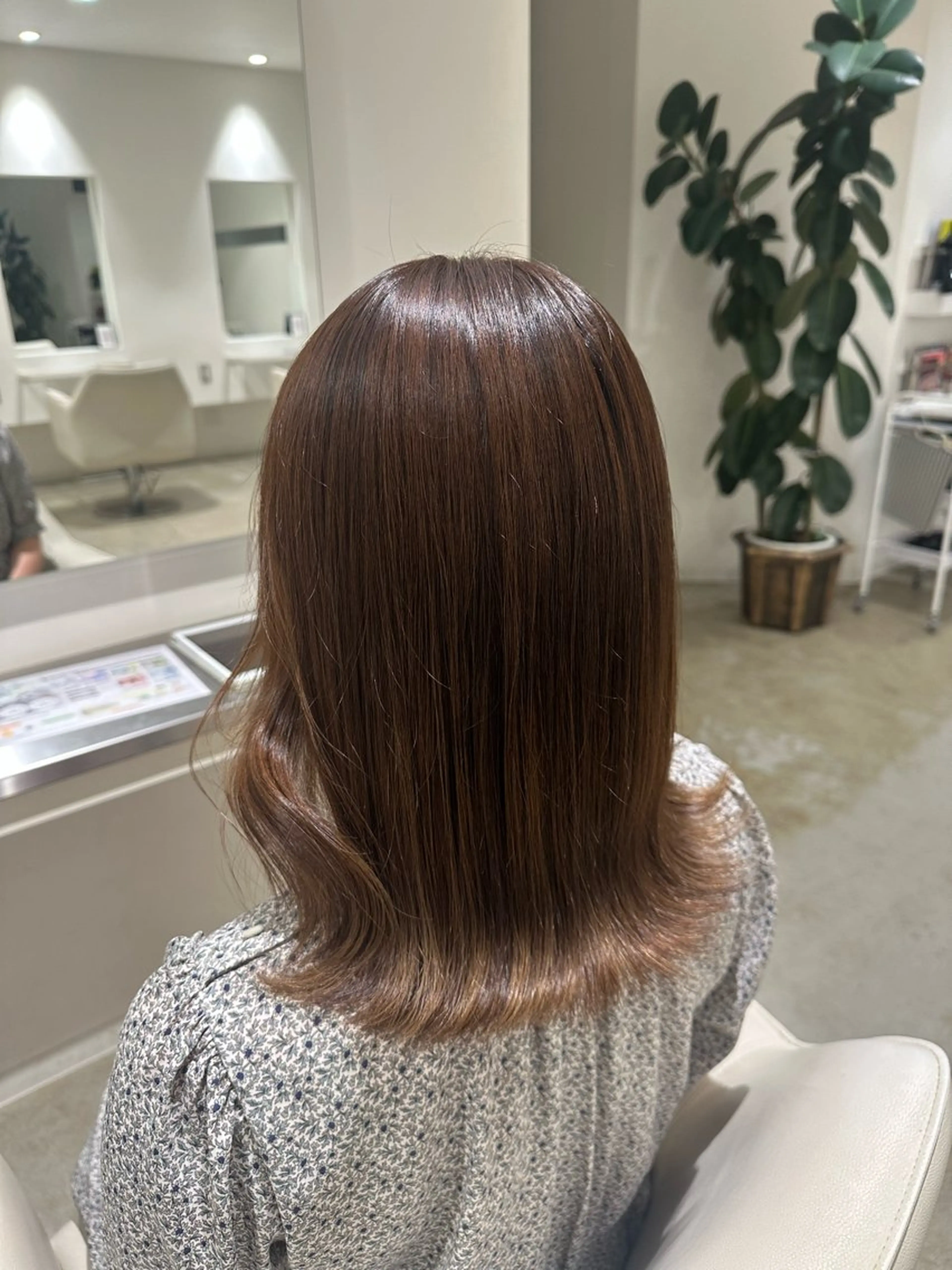 ミディアム カラー グレージュ オリーブグレージュ オリーブグレー 【Lien】 AYUのヘアスタイル