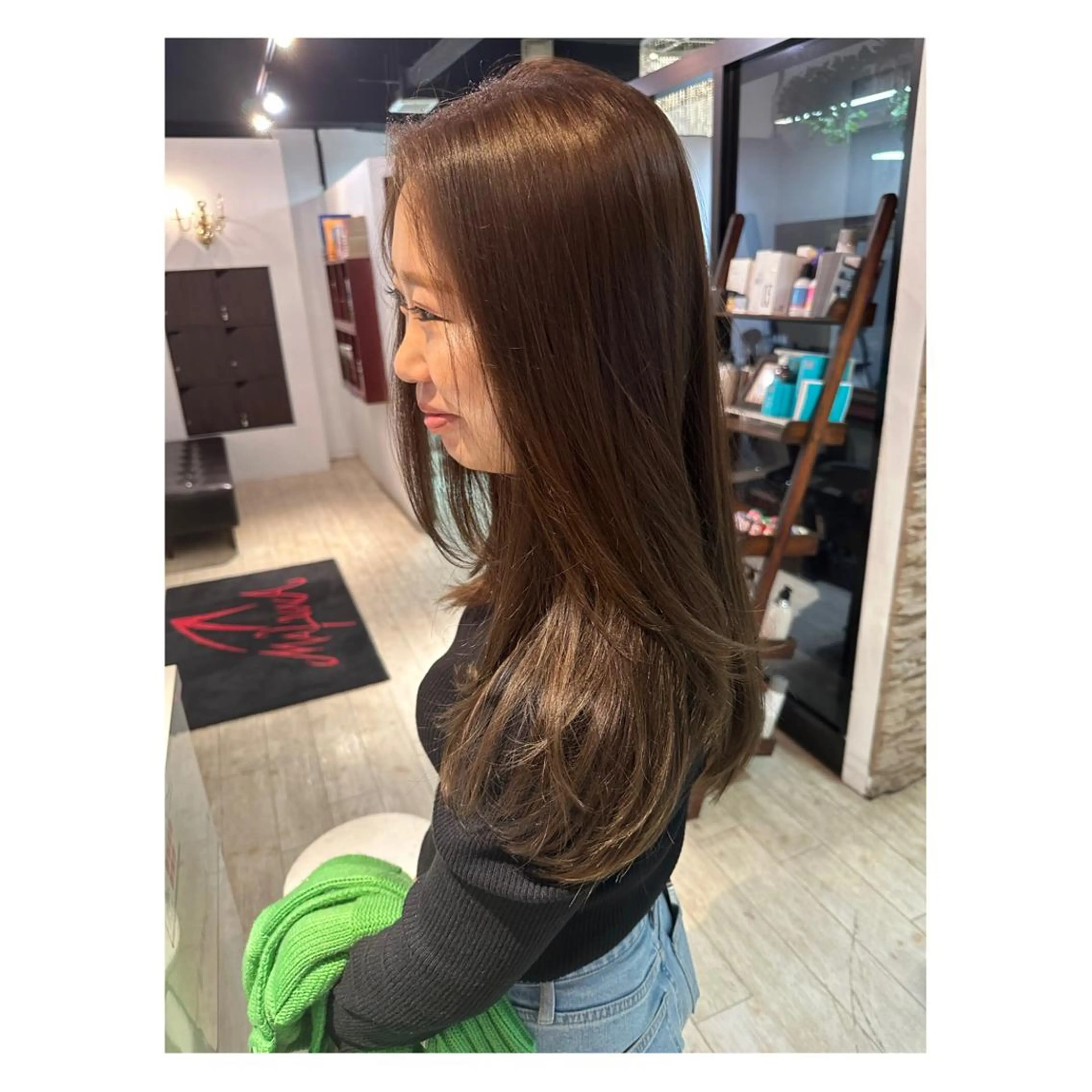 セミロング カラー ベージュカラー レイヤーカット カット ヘアカラー トリートメント メンズパーマ 次元のヘアスタイル