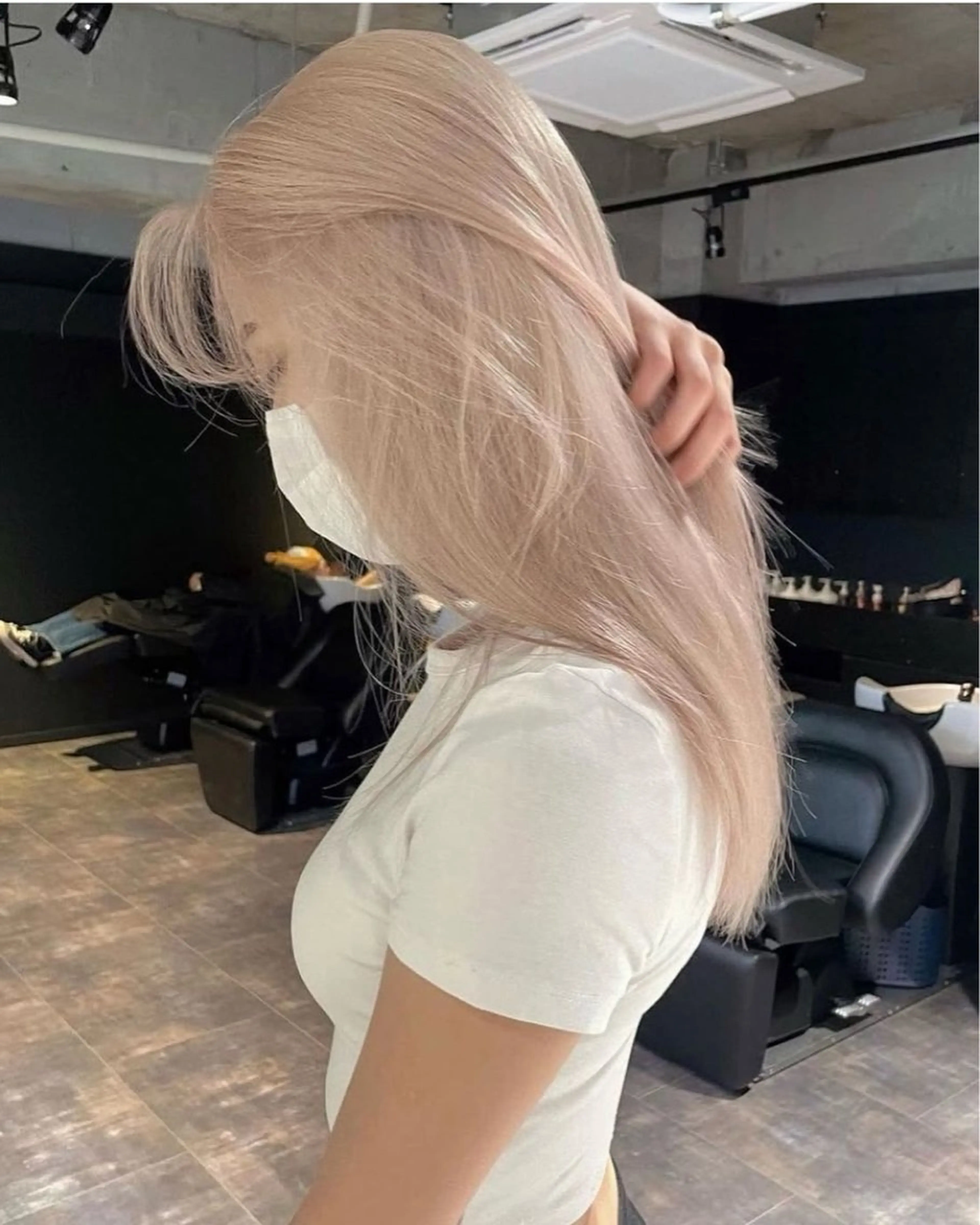 セミロング カラー PELE/ミルクティ ー/NATSUKIのヘアスタイル