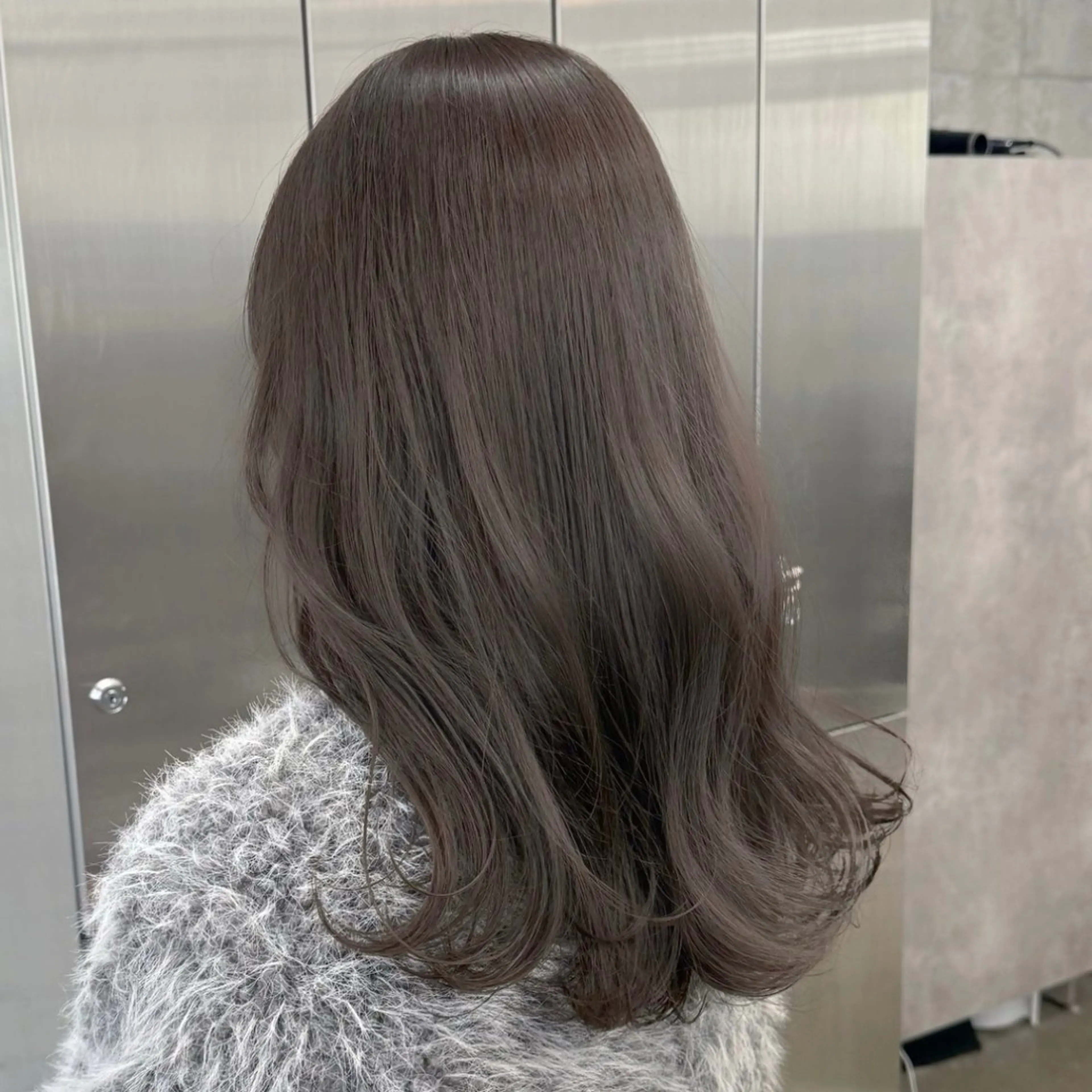 ミディアム カット ヘアカラー トリートメント 高橋大樹/グレージュ 透明感/髪質改善のヘアスタイル