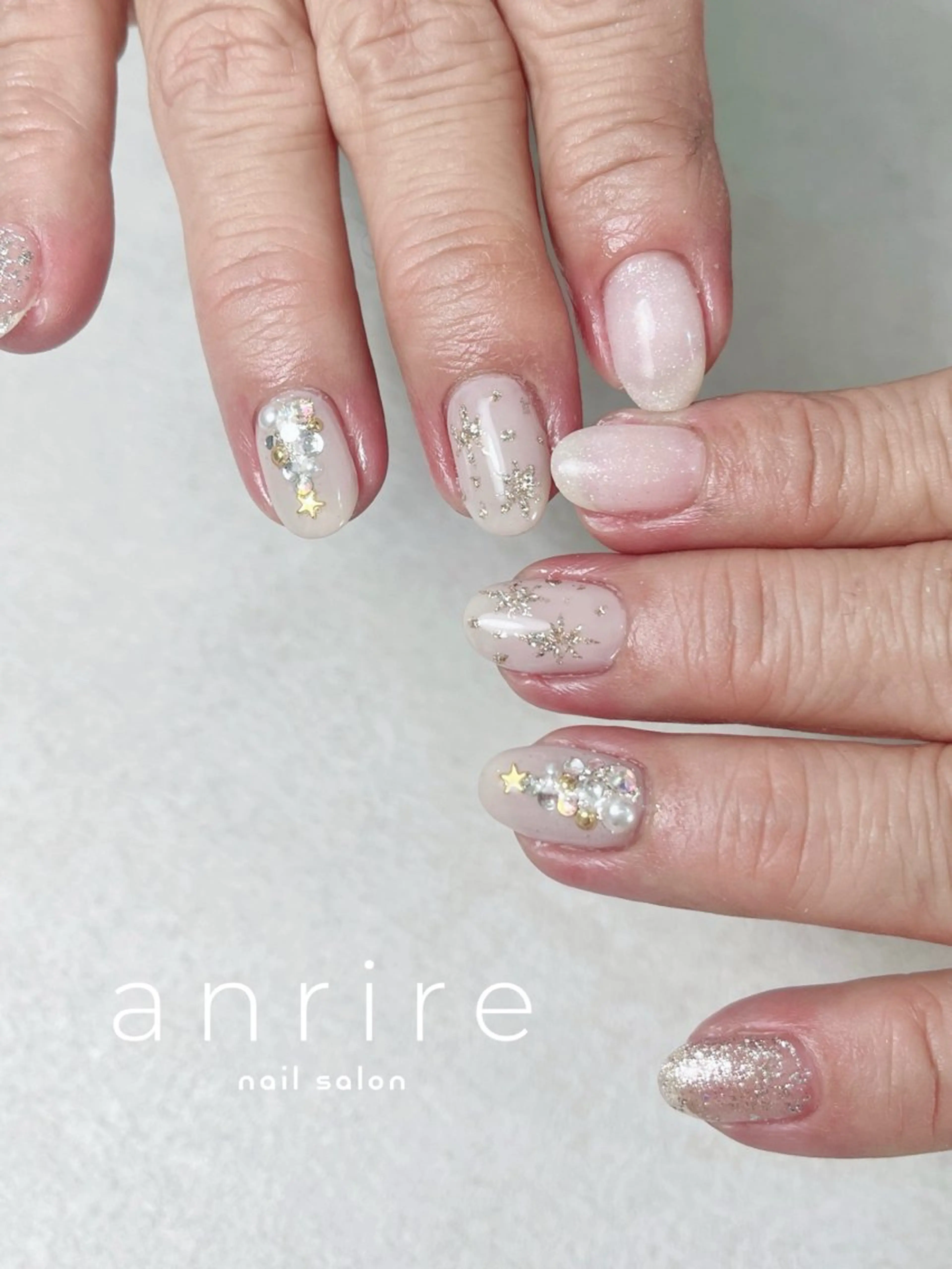 ネイル ジェルネイル キラキラネイル ラメ(グリッター) パラジェル ホワイト ハンドネイル nailsalon anrireのネイルデザイン