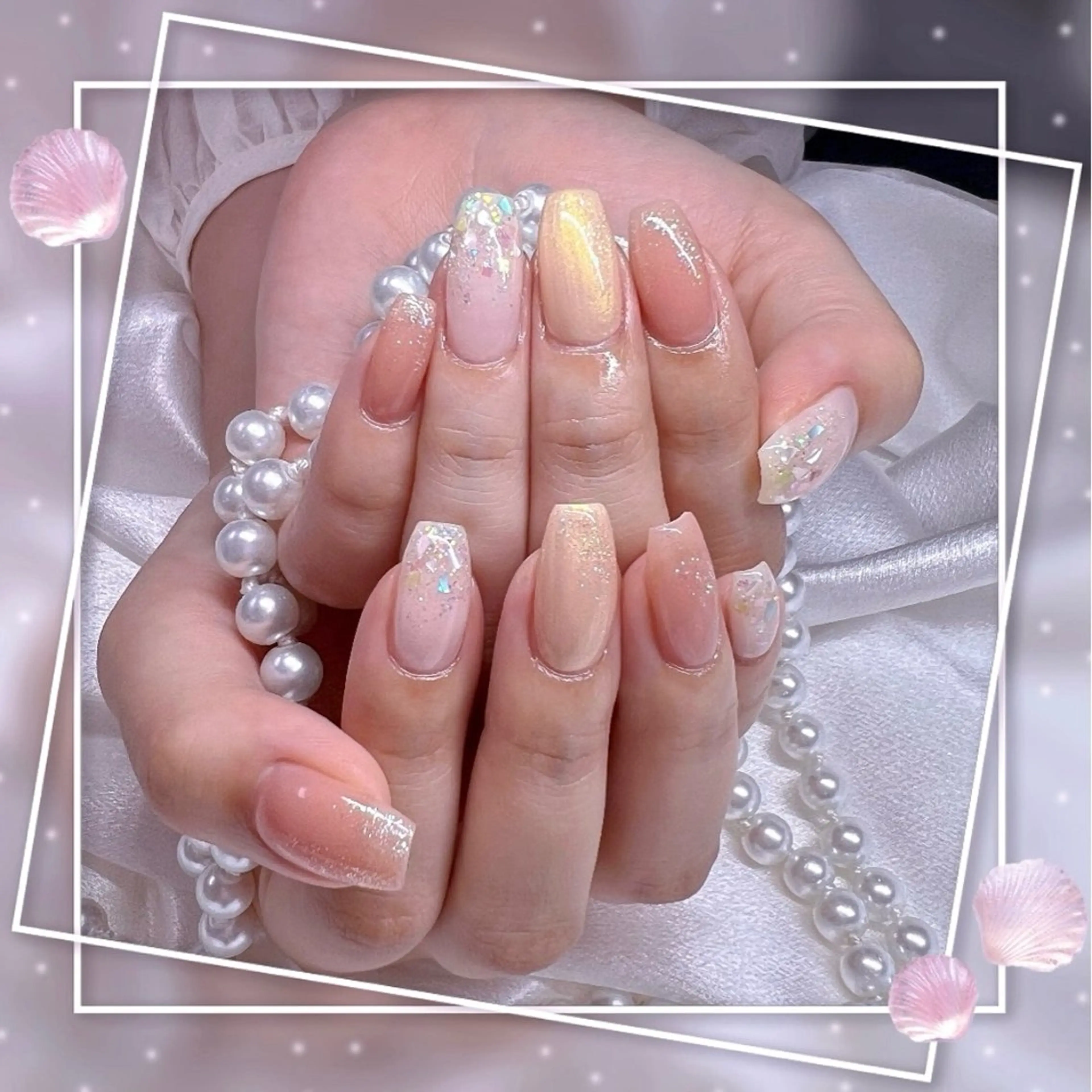ネイル フレンチネイル グラデーション キラキラネイル 韓国ネイル マグネットネイル ハンドネイル Chill Nailsalonのネイルデザイン