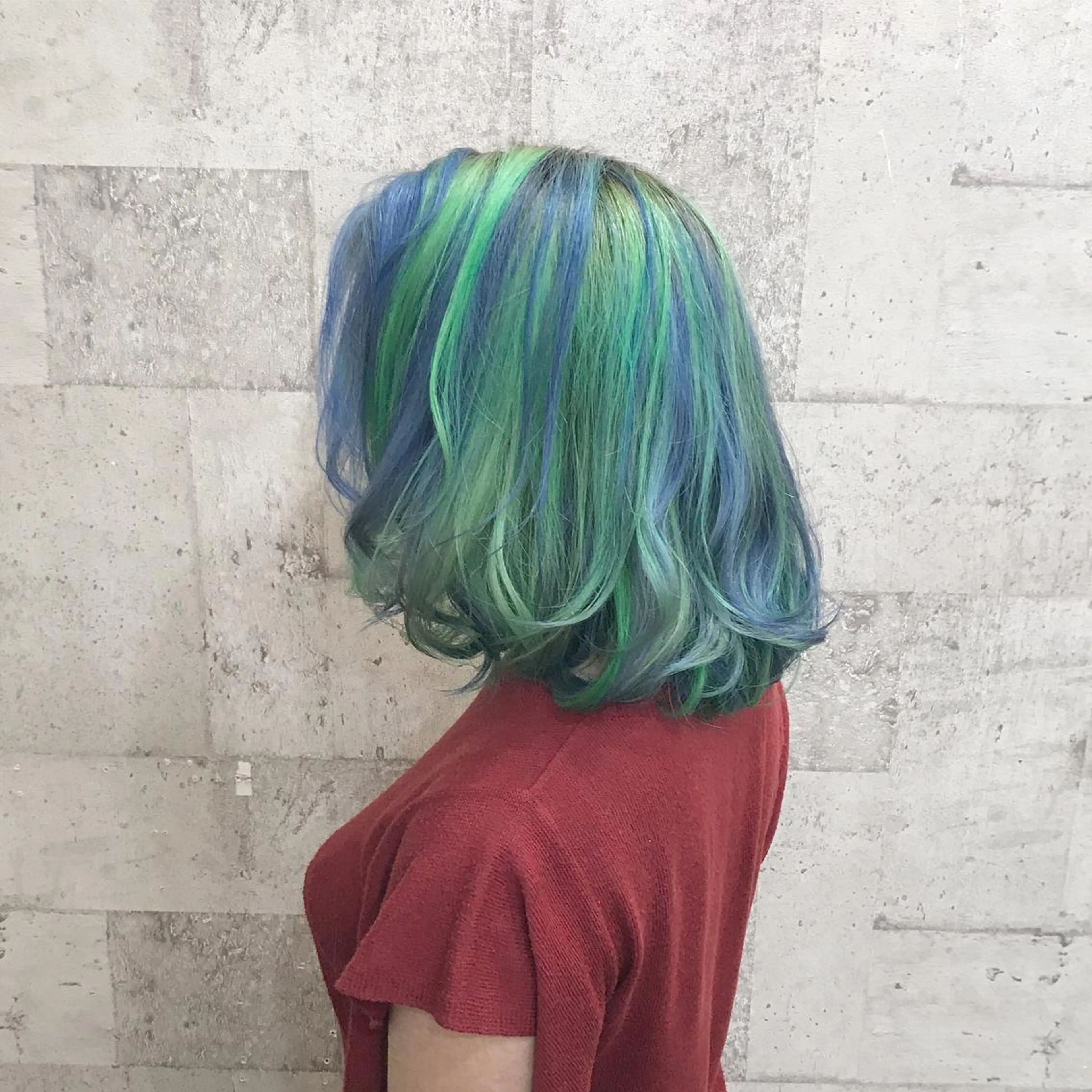 ミディアム カラー ブルーカラー インナーカラー/天神 ブリーチ/吉田のヘアスタイル