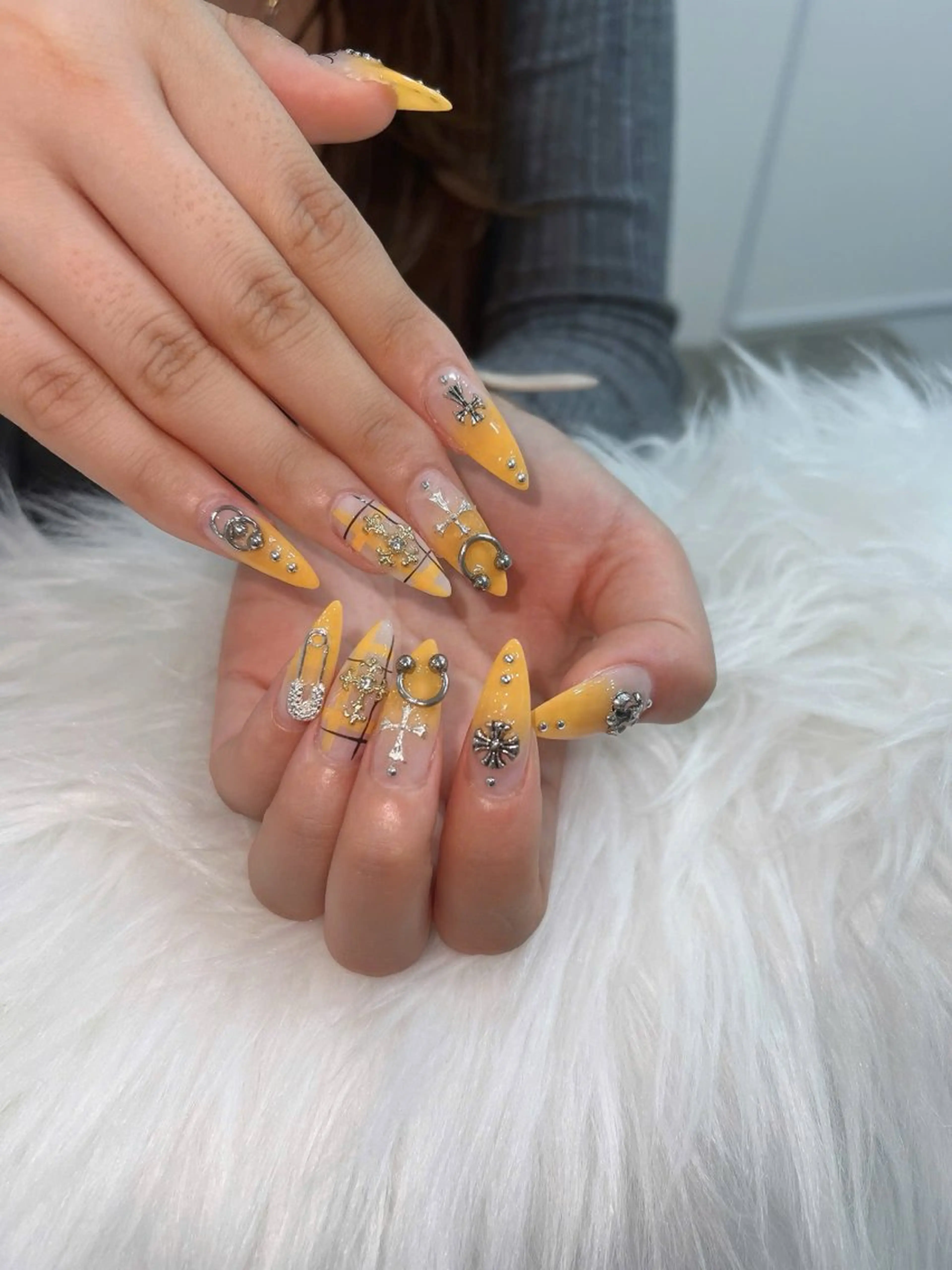 ネイル ガーリー ハート 韓国ネイル ニュアンスネイル リボン Sora nail 長さ出し専門店のネイルデザイン