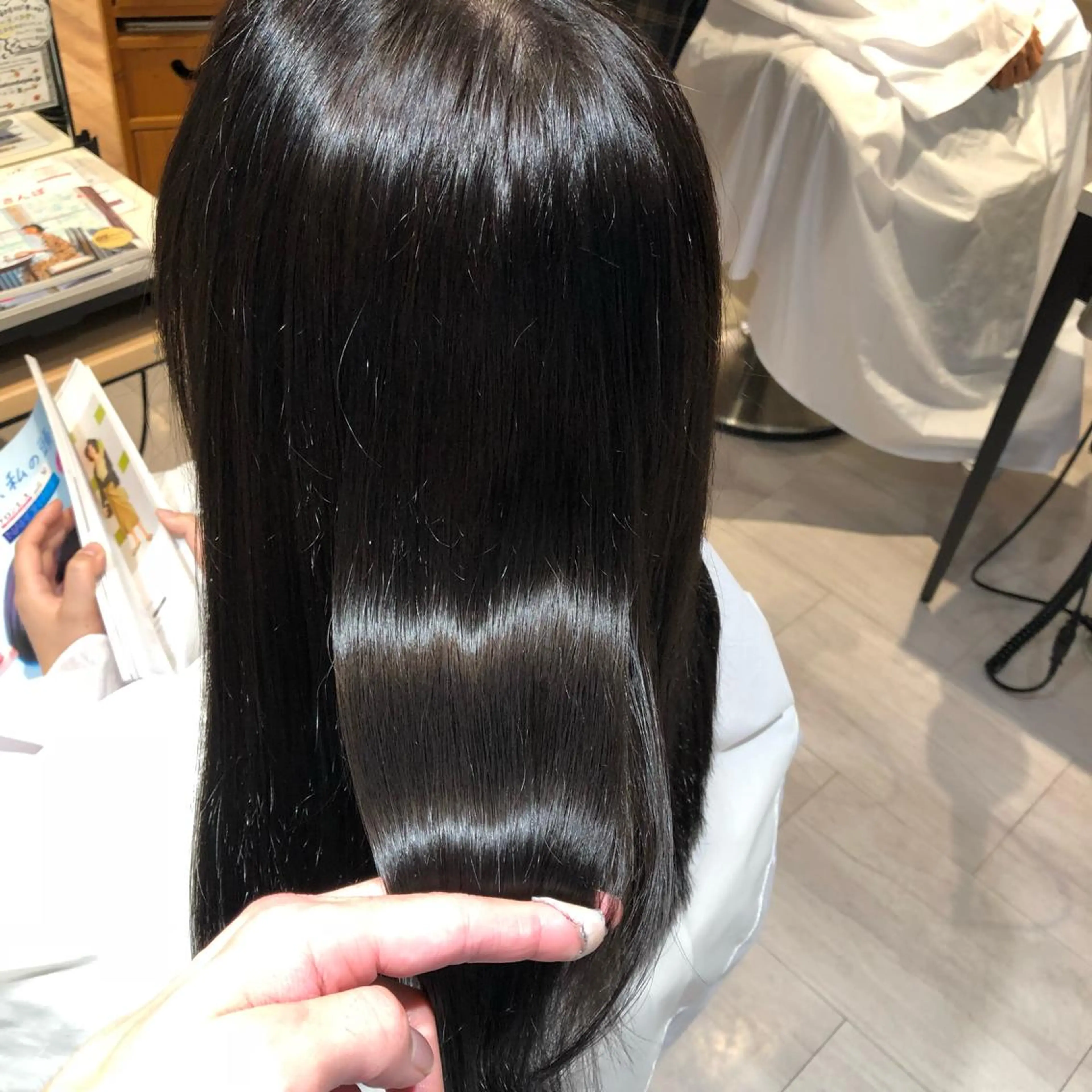 セミロング カラー 金子 富士のヘアスタイル