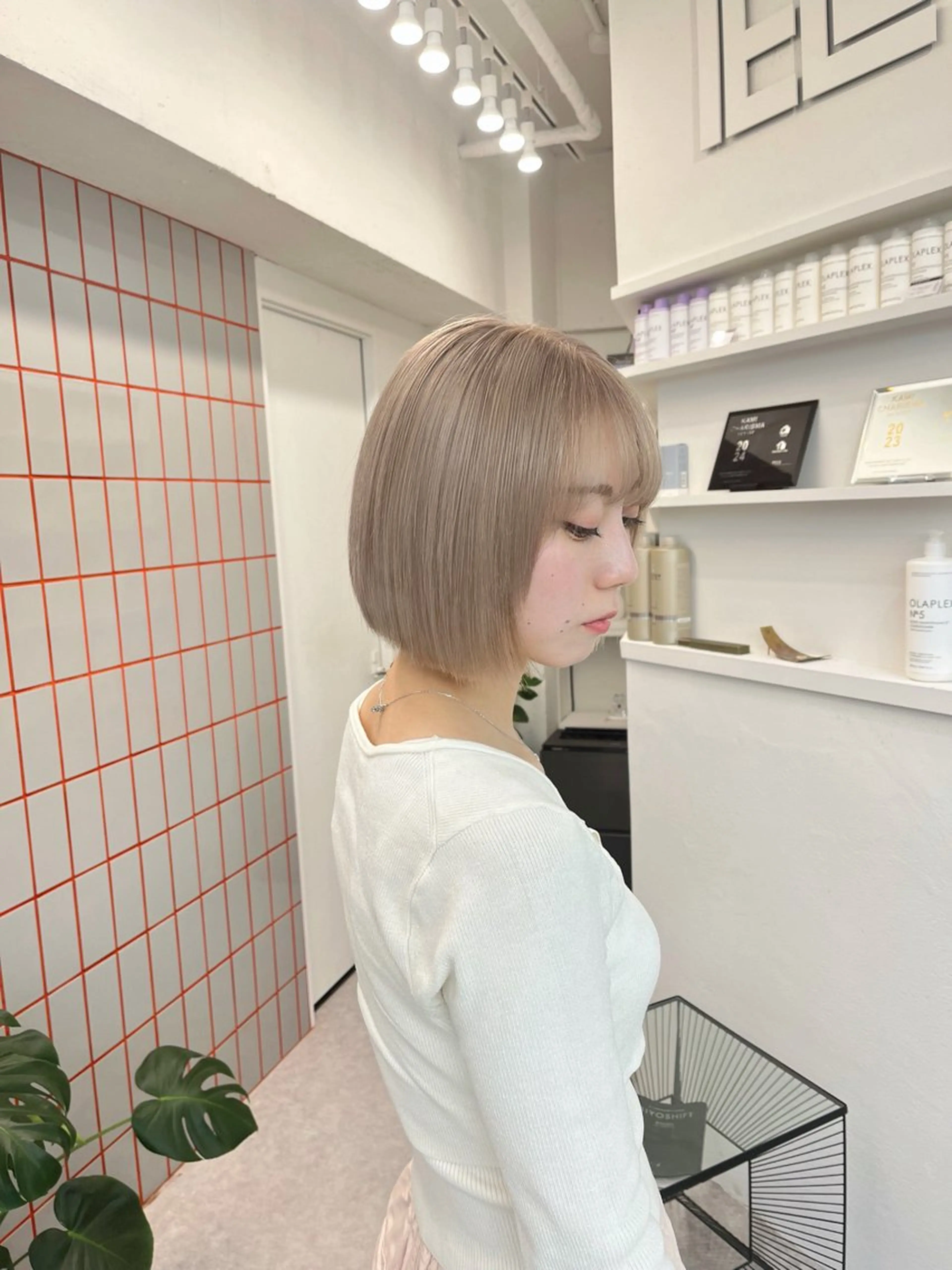 ショート カラー ベージュカラー ダブルカラー ハイトーンカラー カットモデル様無料 💎saaya💎のヘアスタイル