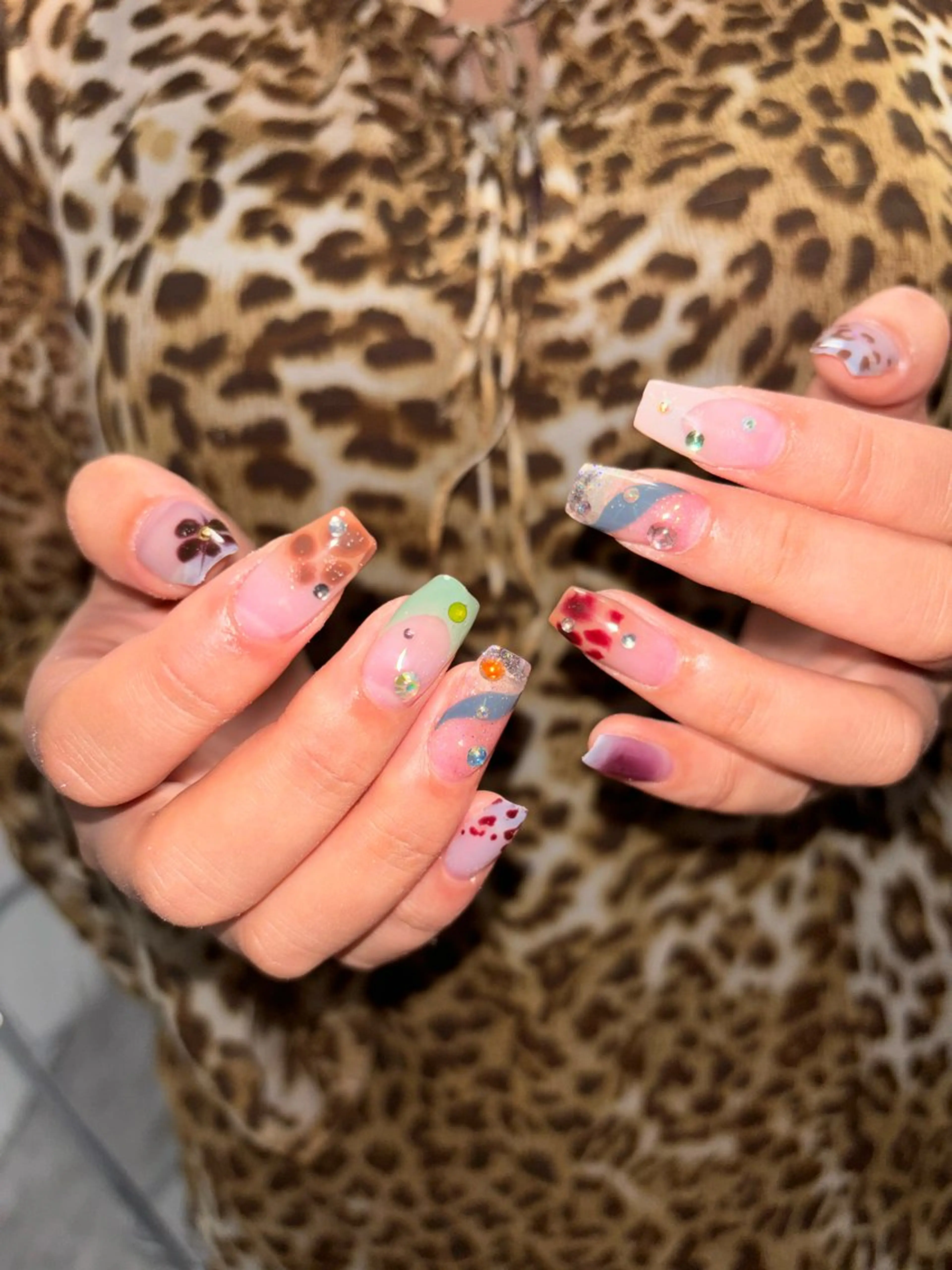 ネイル ハンドネイル 海外ネイル u4me🦄💜のネイルデザイン