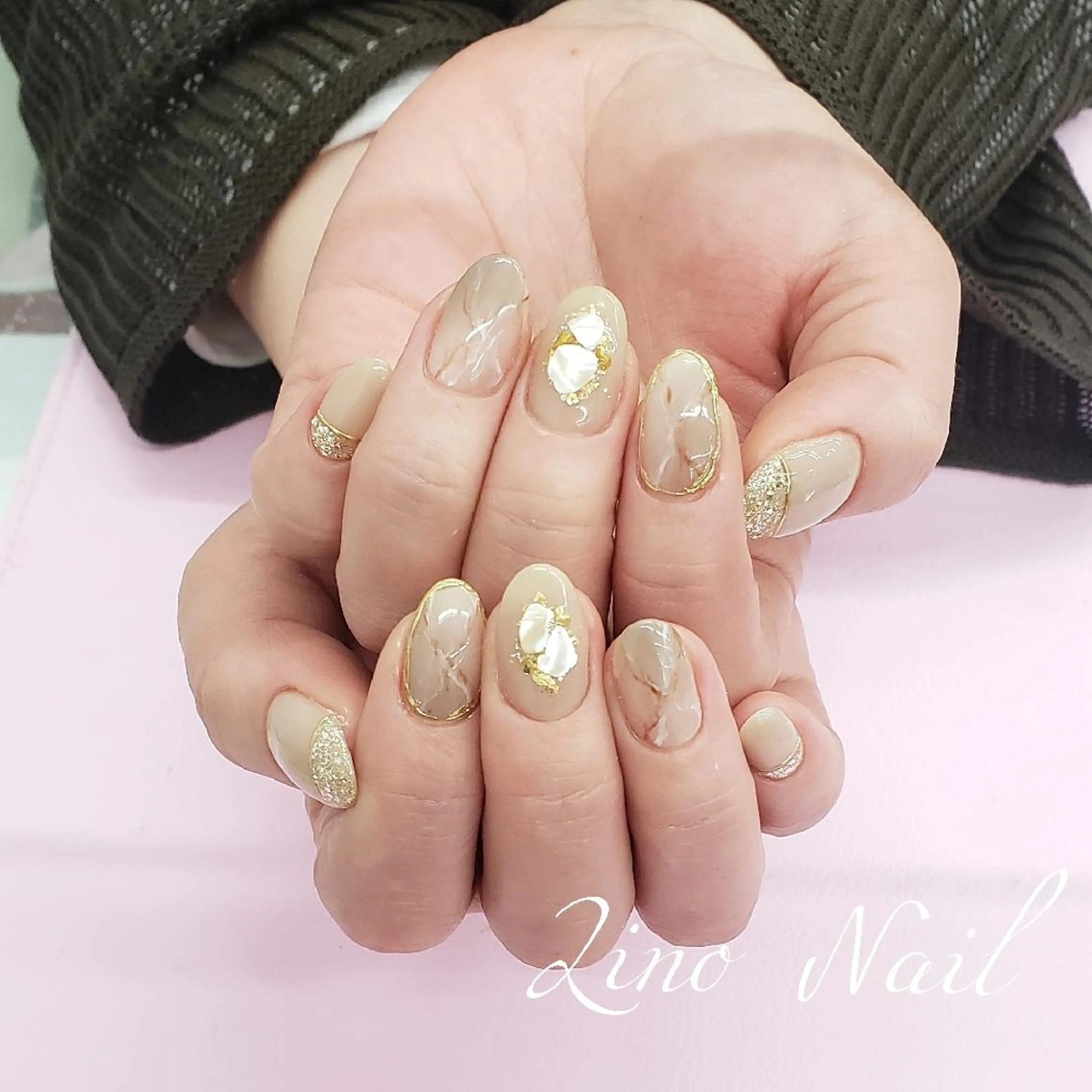 ネイル ブラウン カジュアル ジェルネイル ラメ(グリッター) 大理石ネイル(マーブル) ハンドネイル Lino Nailのネイルデザイン