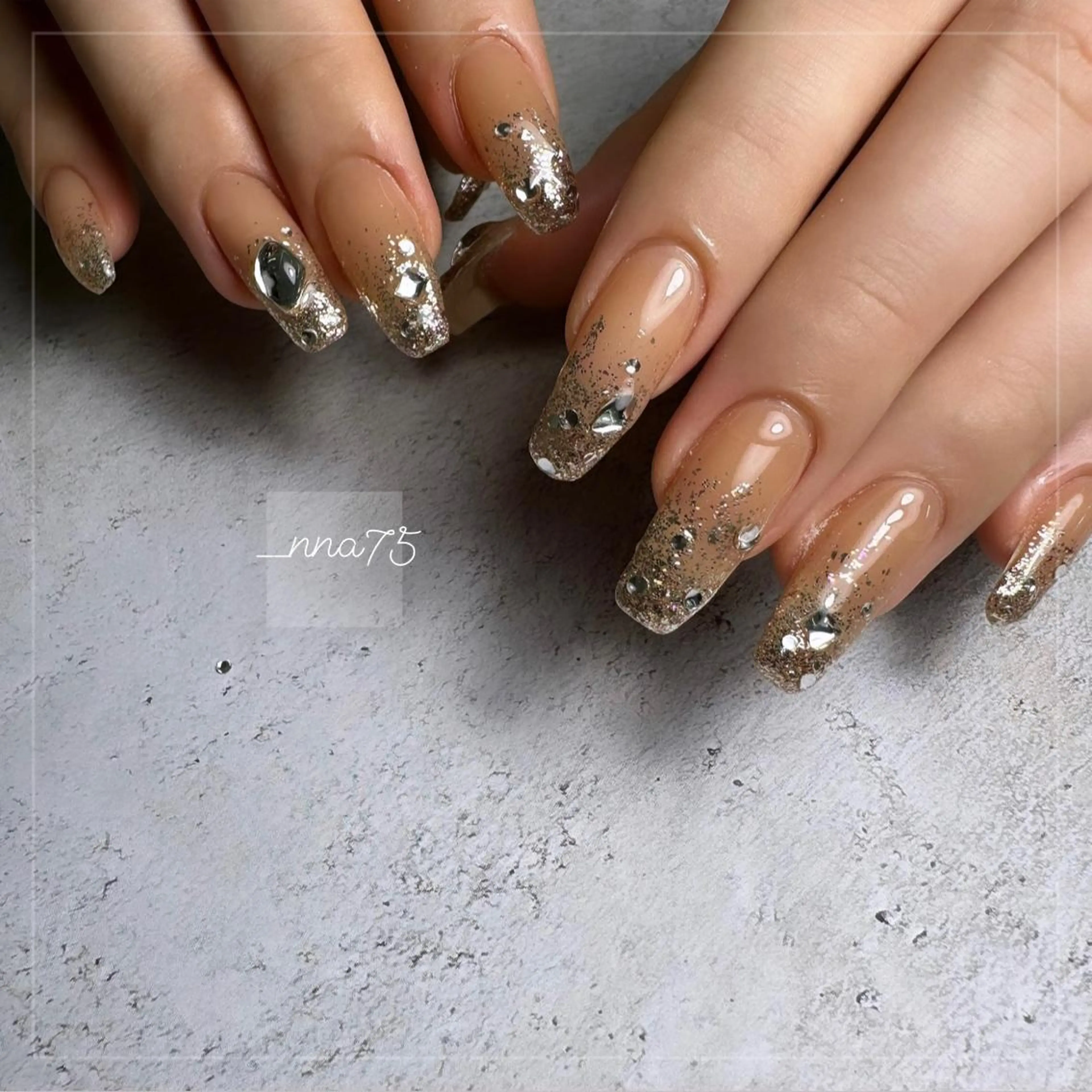 ネイル GRANDE OSU Anna 🧸💛のネイルデザイン