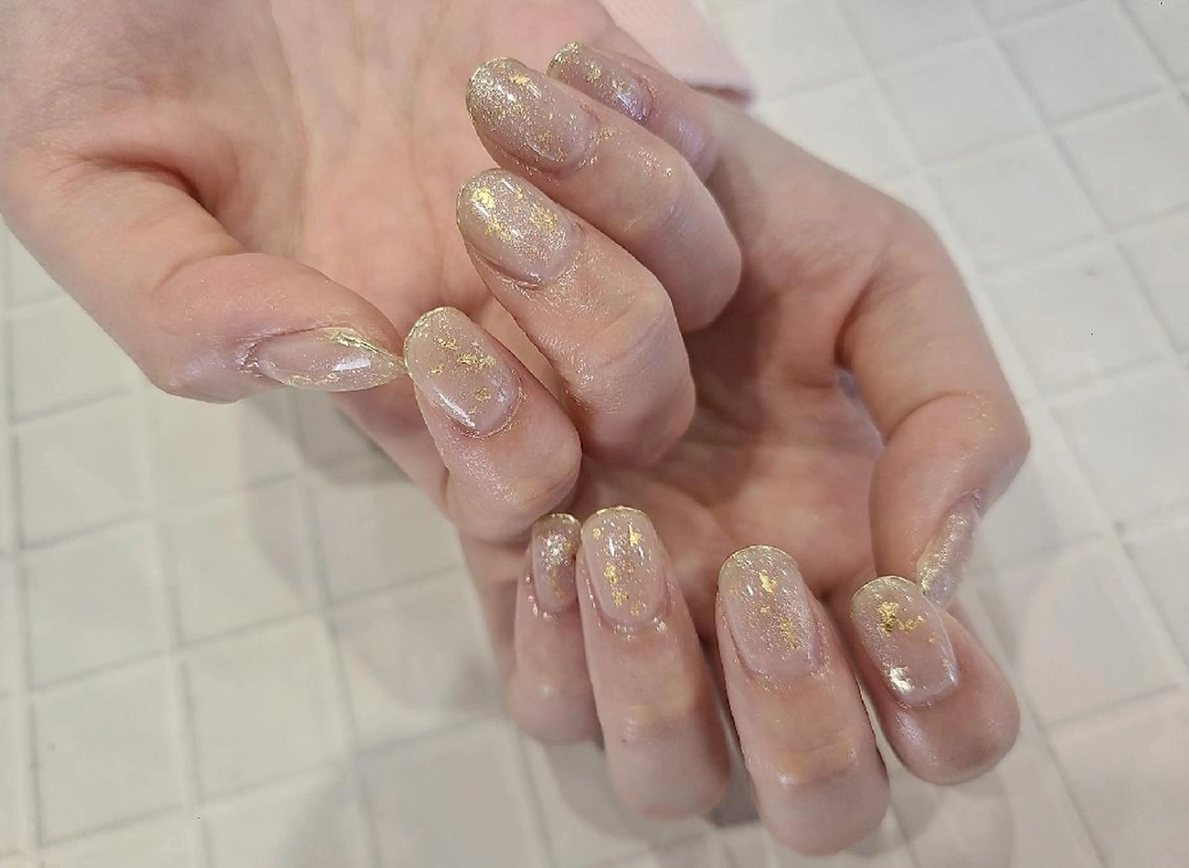 ネイル ゴールド マグネットネイル ハンドネイル 関口 友菜のヘアスタイル