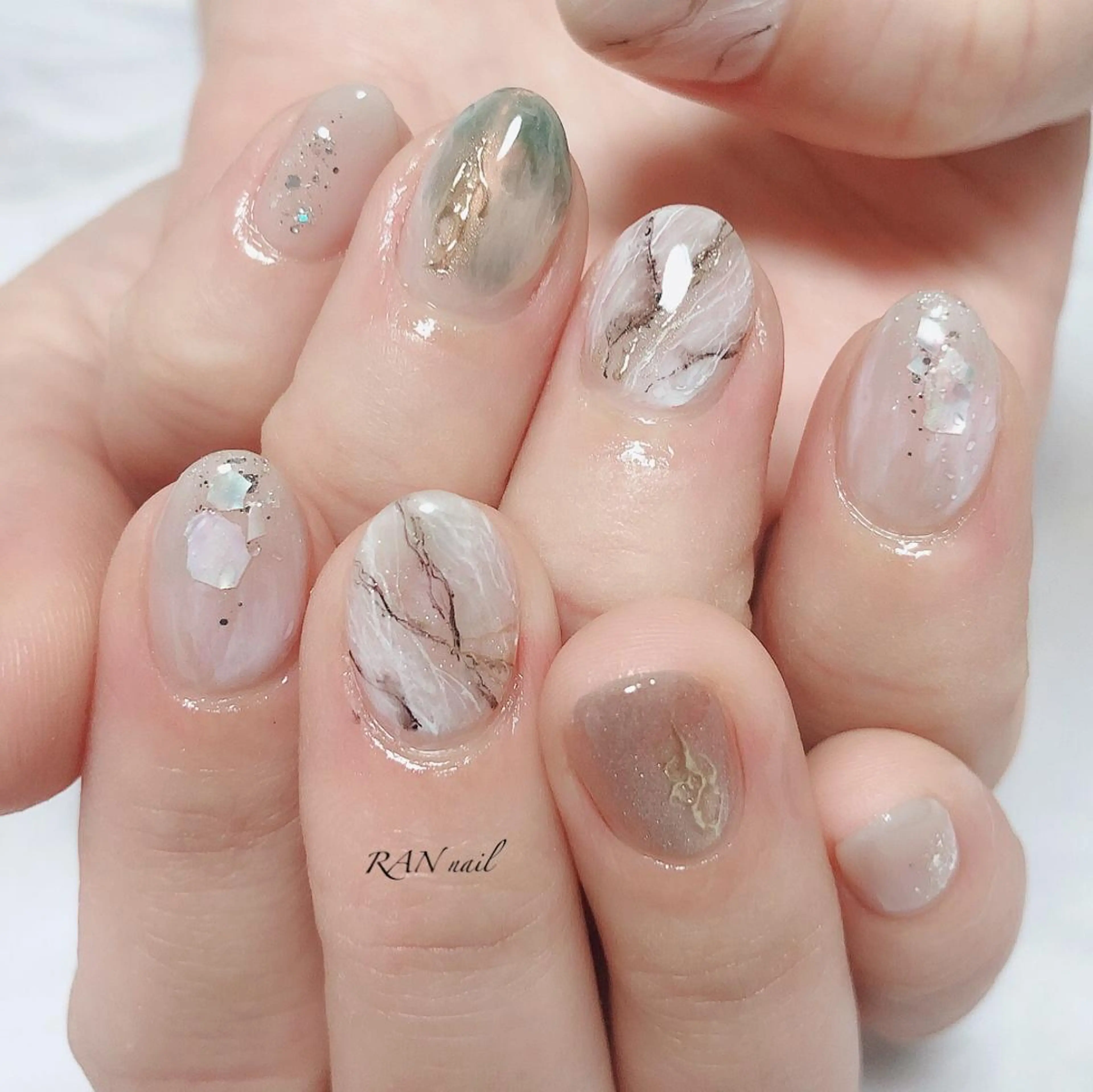 ネイル オーロラネイル フットネイル 大理石ネイル(マーブル) オフィスネイル 夏ネイル ハンドネイル フットネイル RAN nailのネイルデザイン