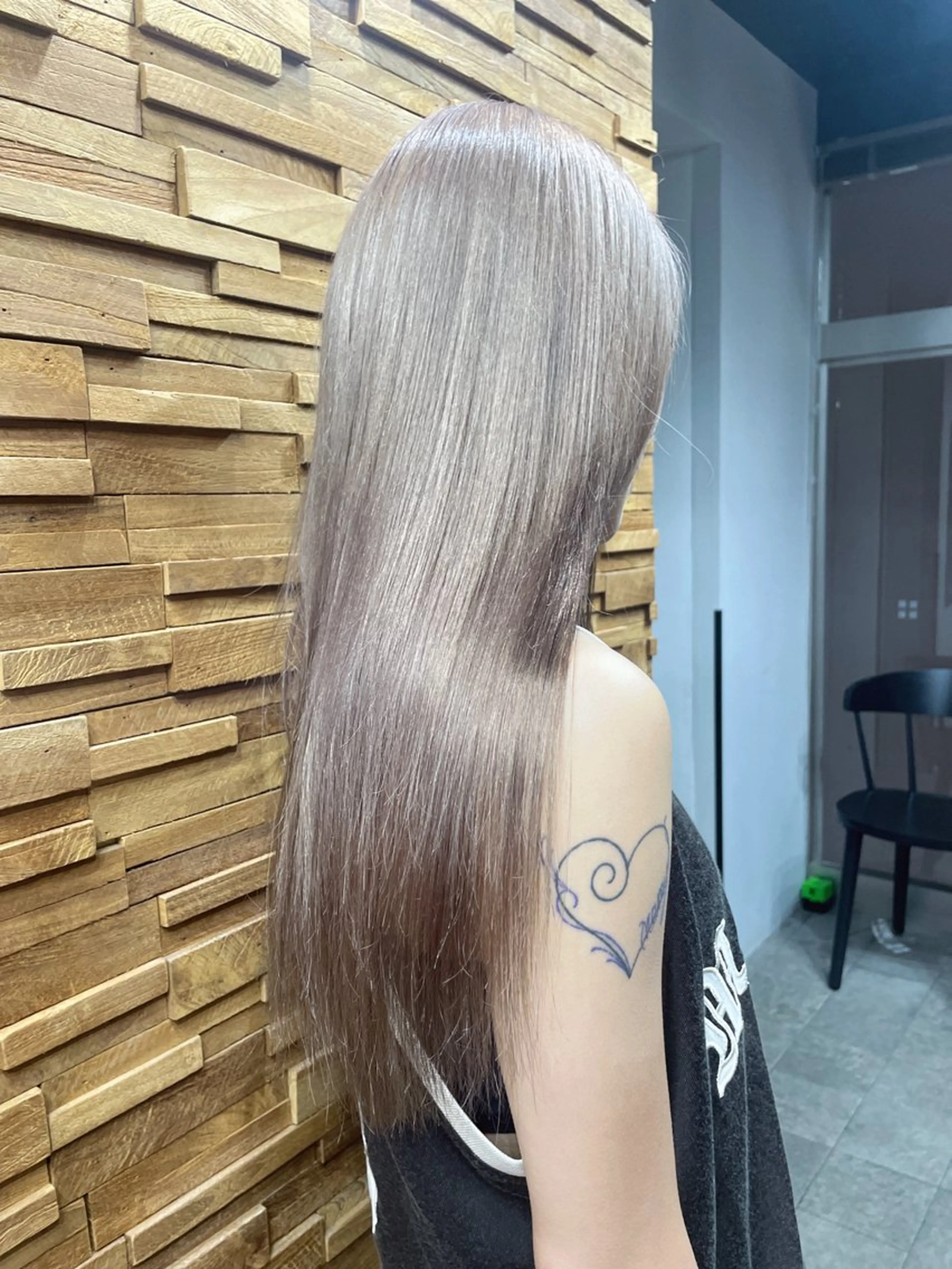 ロング カラー 横浜/ケアブリーチ /人毛エクステのヘアスタイル