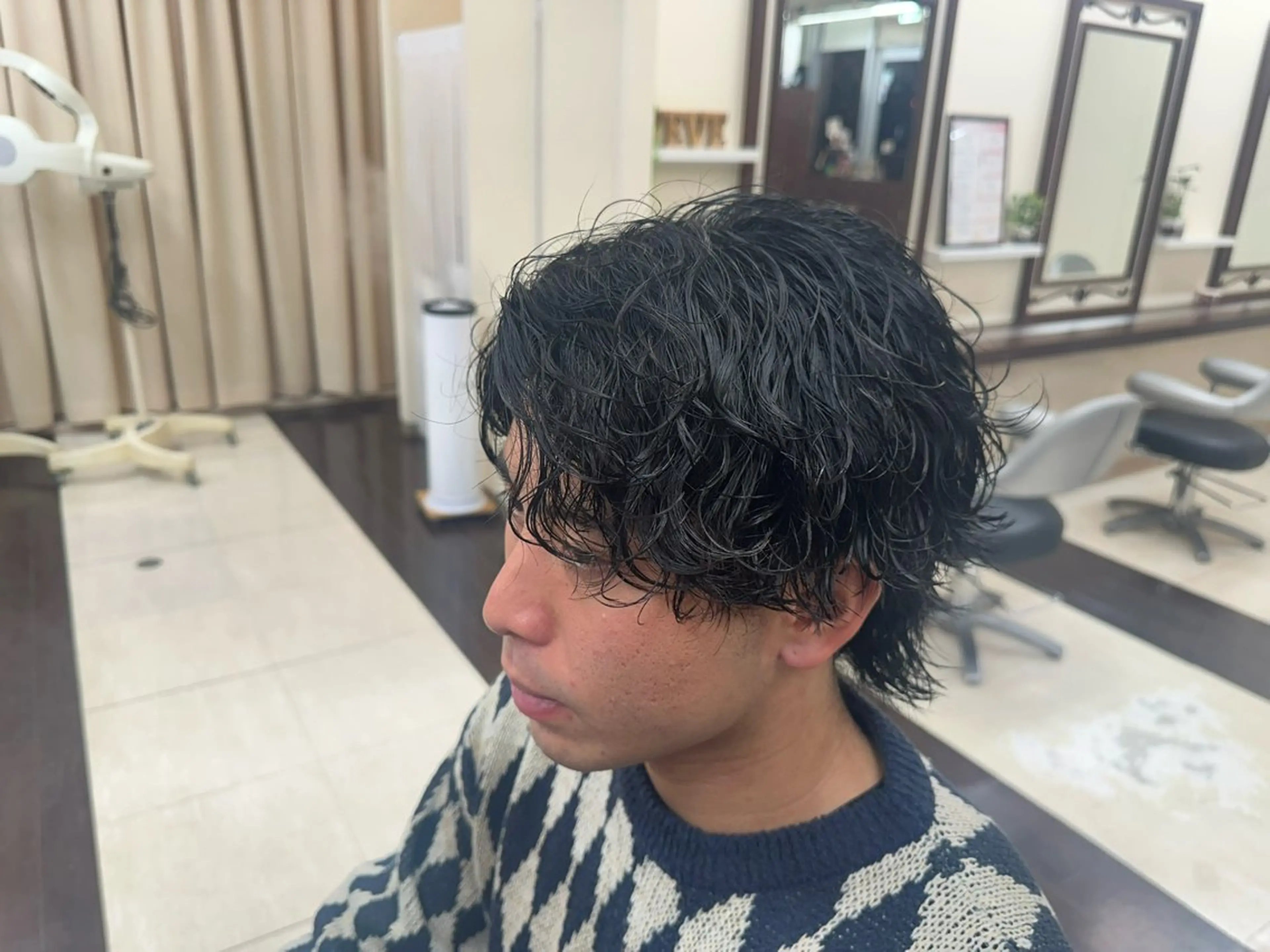 ショート カラー パーマ メンズ 波巻きパーマ カット パーマ 毎月230人担当/ メンズヘア/清和武虎のヘアスタイル