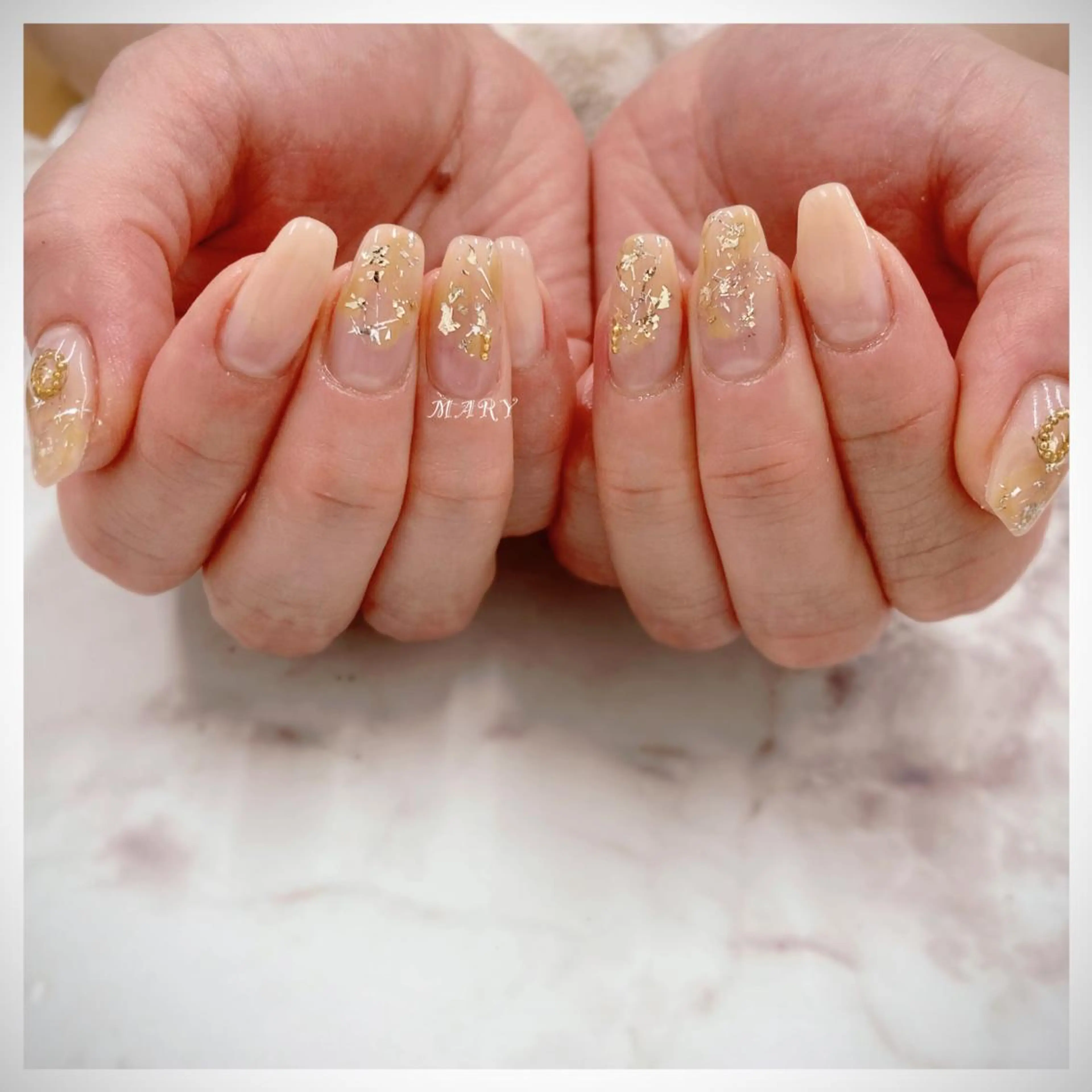 ネイル ゴールド ロングネイル ニュアンスネイル スクエアネイル ハンドネイル Mary nail所属・Mary nail .narumiのネイルデザイン