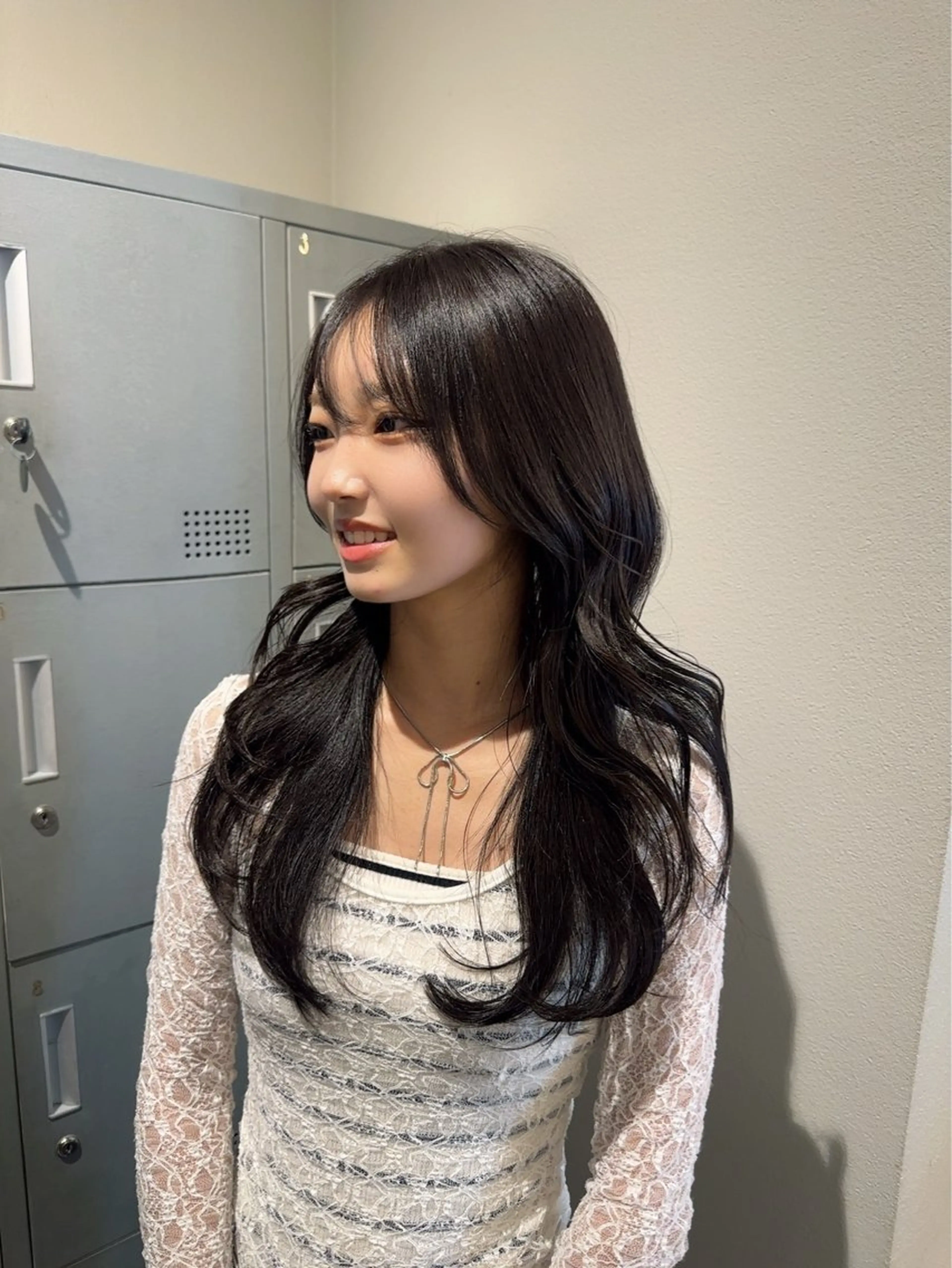 ロング 透け感オリーブ/レイ ヤーカット/KaHoのヘアスタイル