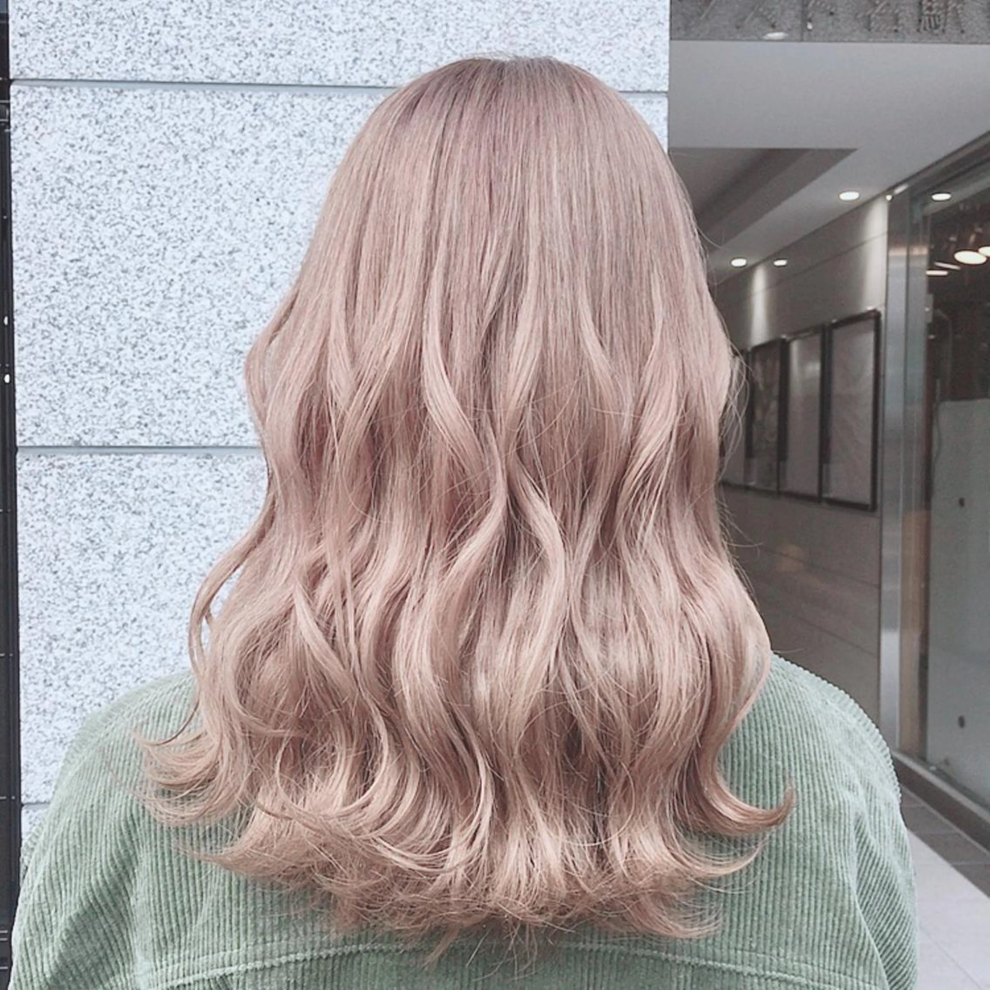 セミロング カラー ブリーチ 韓国風ヘア✻透明感 カラー✻yukaのヘアスタイル