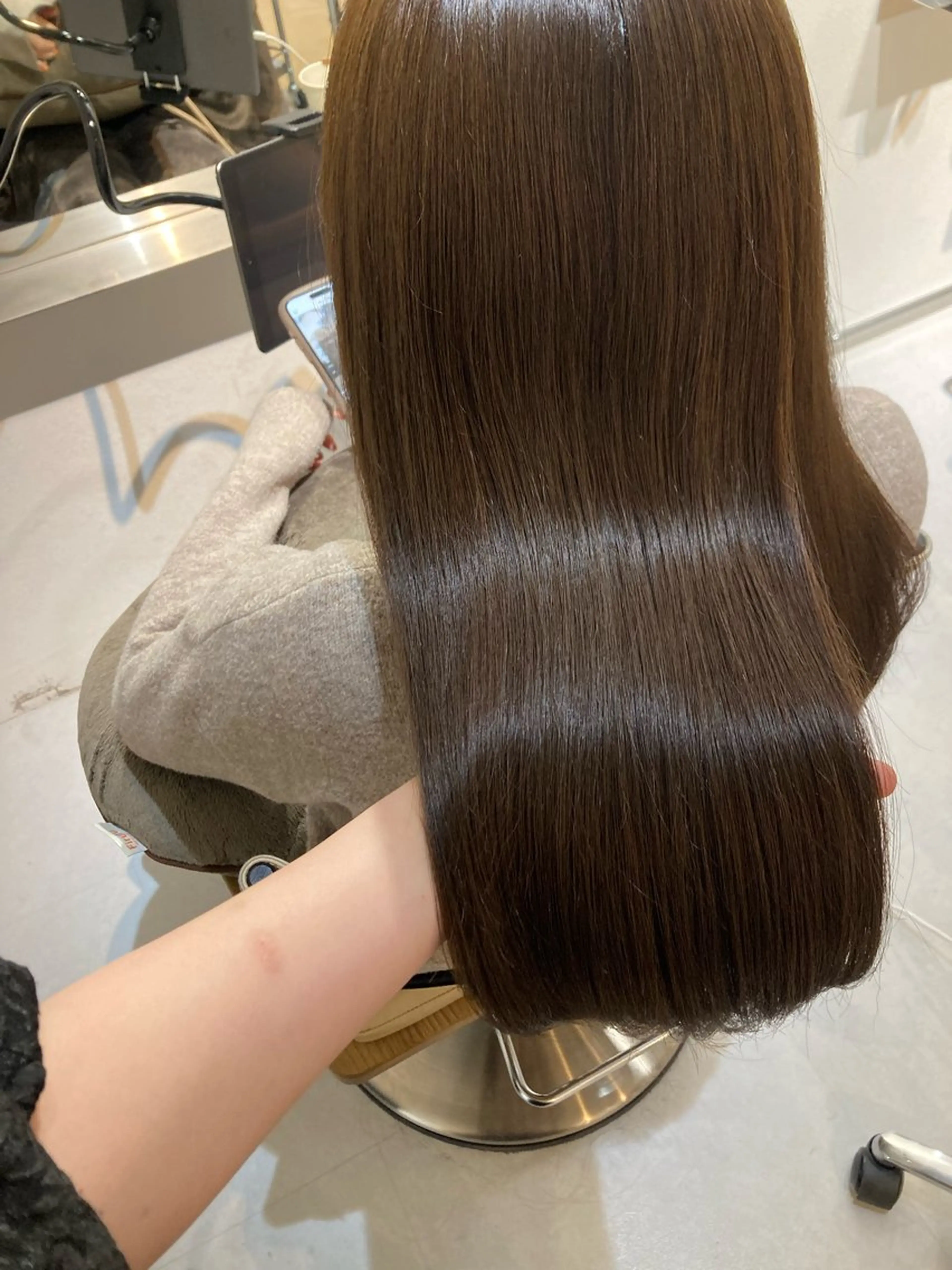 セミロング ✨色持ちの良い艶 カラー✨蟹江真世のヘアスタイル