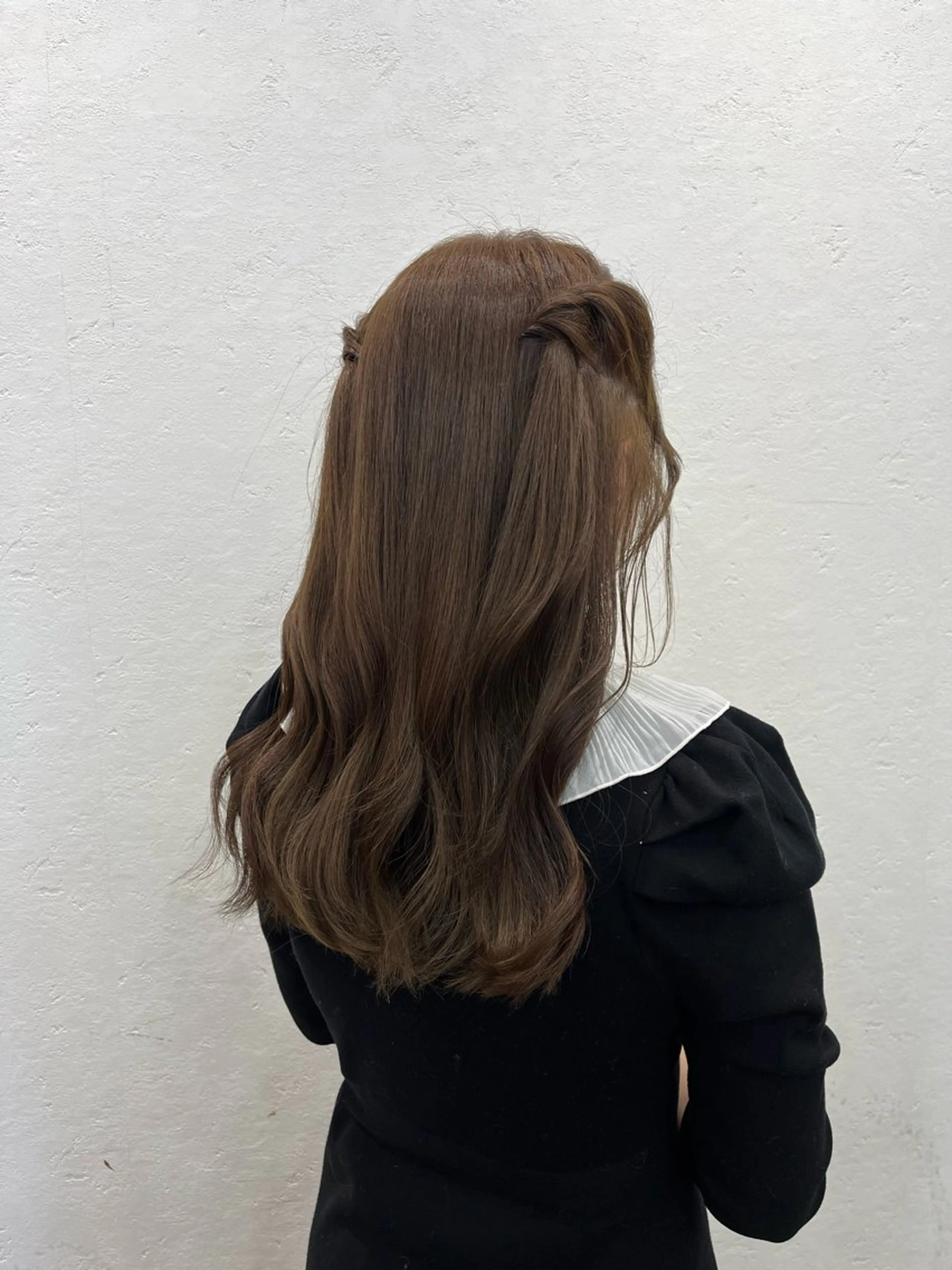 セミロング カラー カット ヘアカラー トリートメント 🪽髪質改善矯正 🤍MIU🤍のヘアスタイル