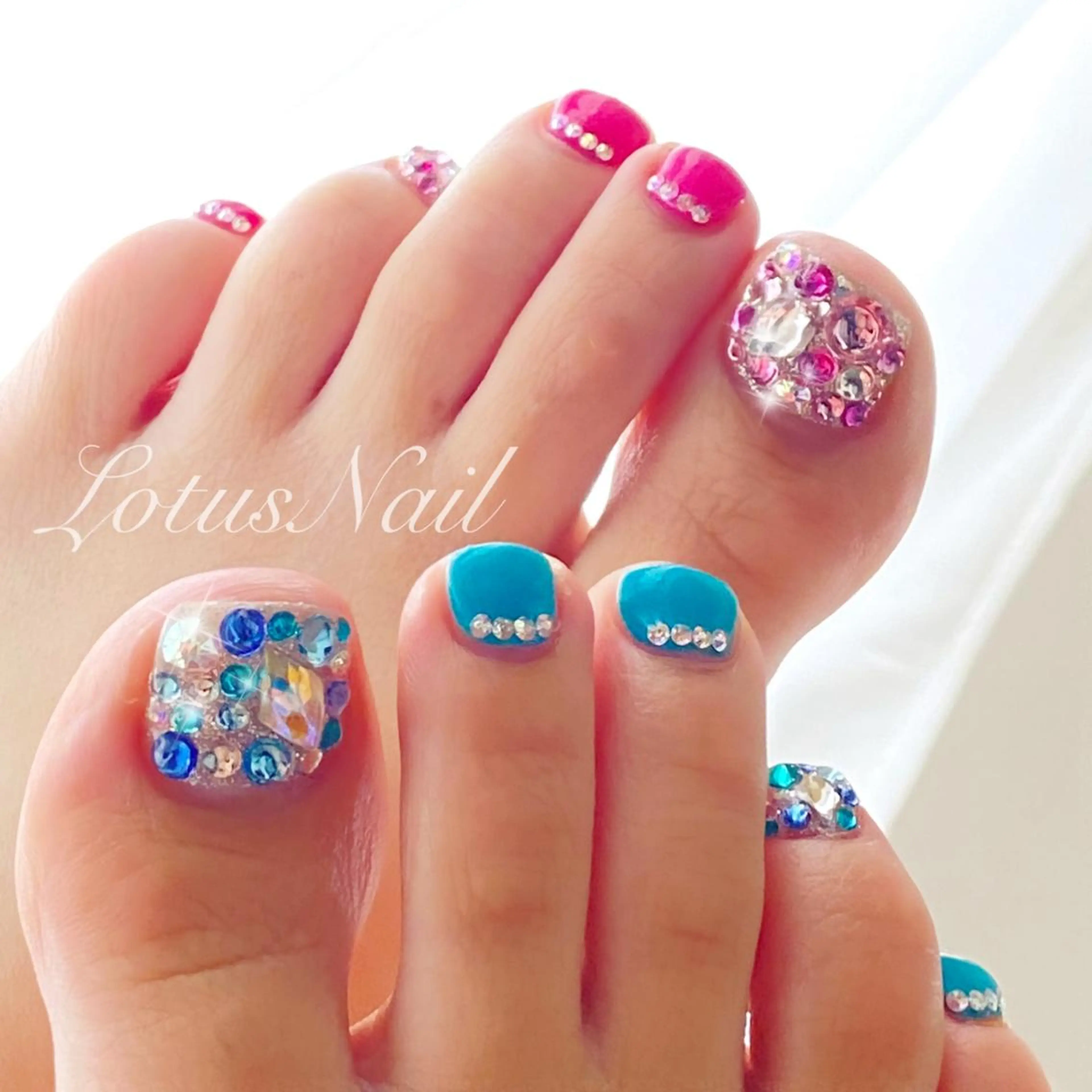 ネイル フットネイル 夏ネイル Lotus Nailのネイルデザイン