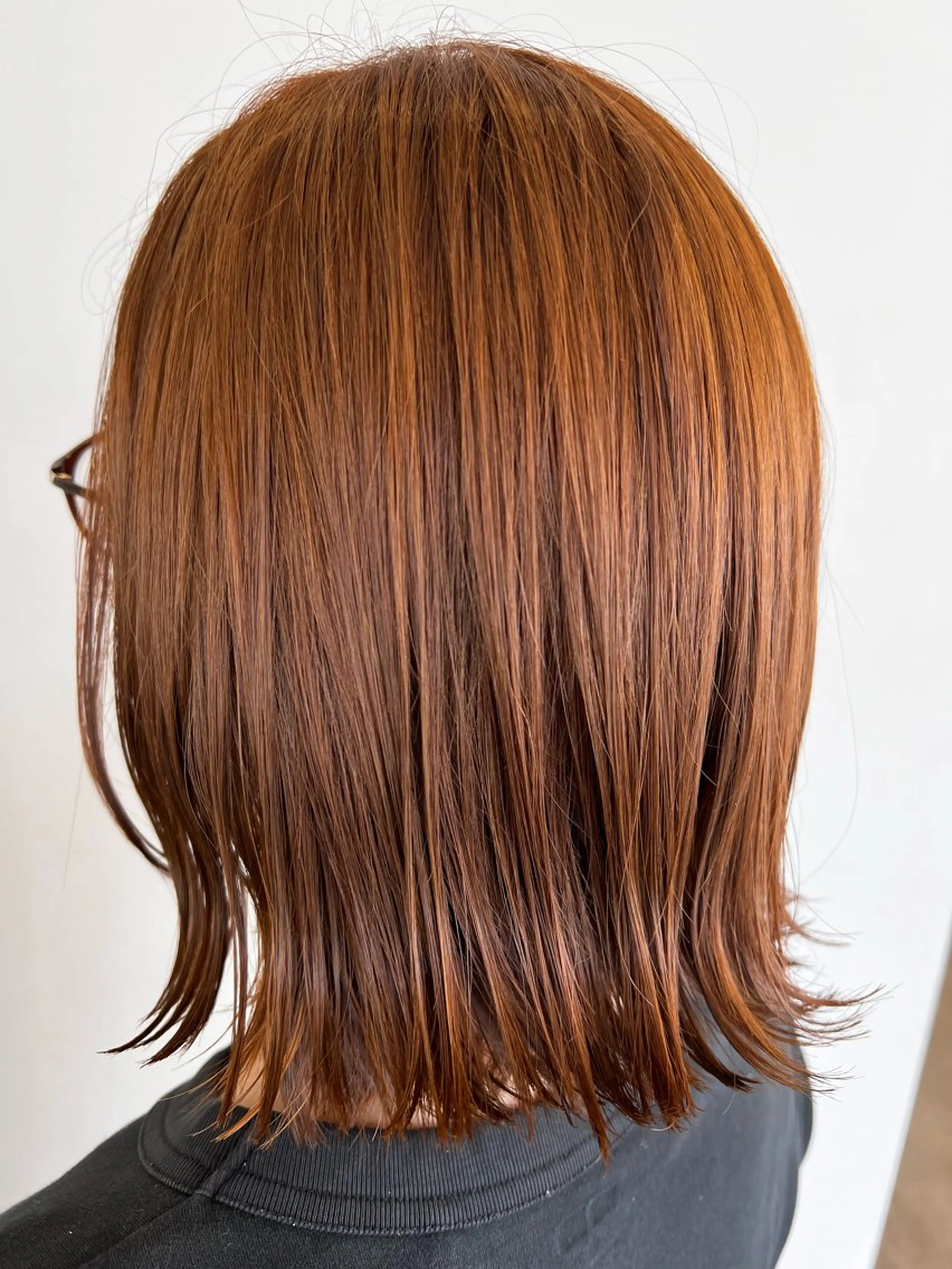ミディアム カラー ブリーチ ブリーチなしカラー オレンジ 山口 莉々香のヘアスタイル